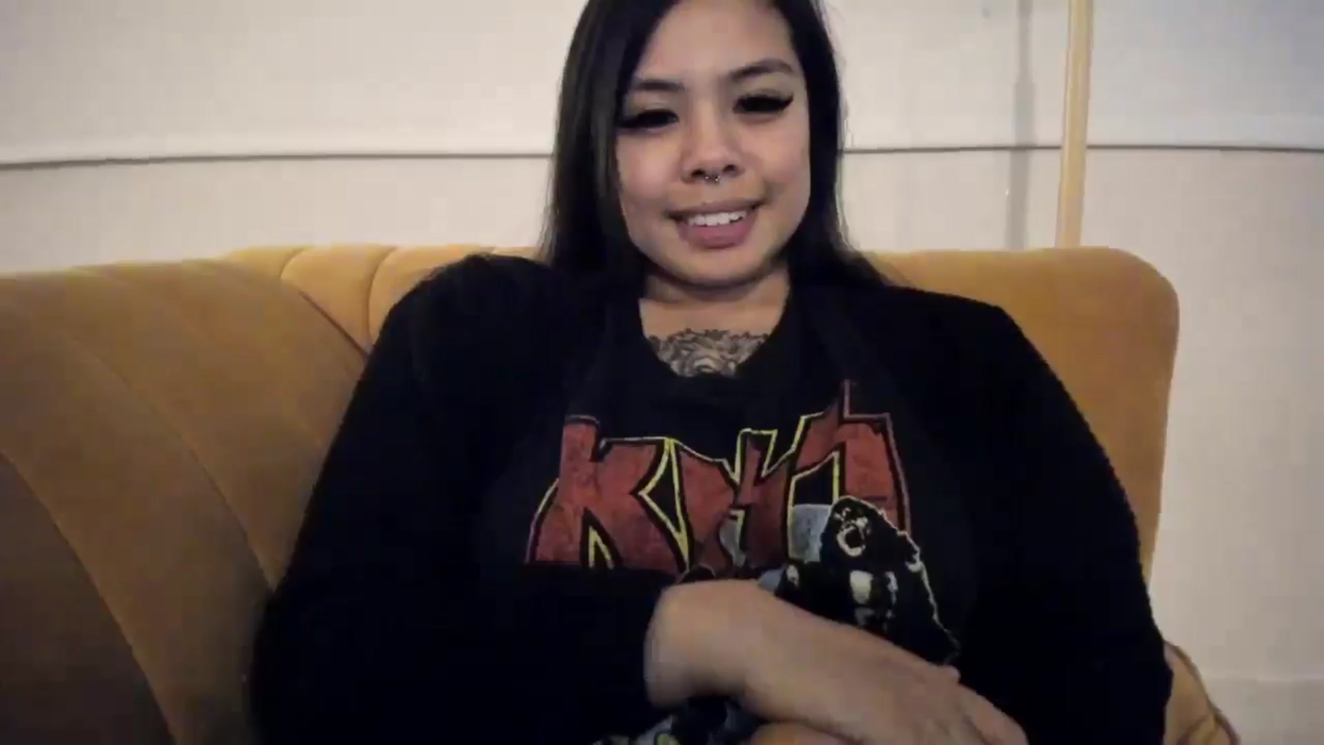 Gallery image thumbnail from dolllface's myfreecams stream on, 05/24/2025, 10:52 image 19 of 20