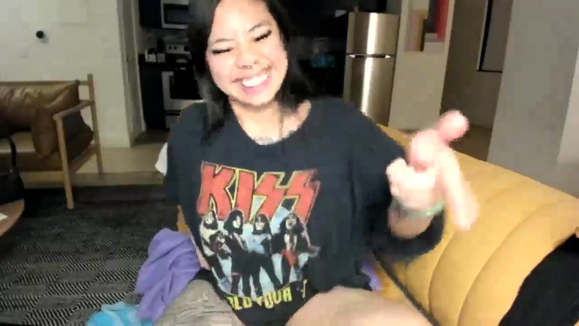 Gallery image thumbnail from dolllface's myfreecams stream on, 05/24/2025, 10:52 image 11 of 20