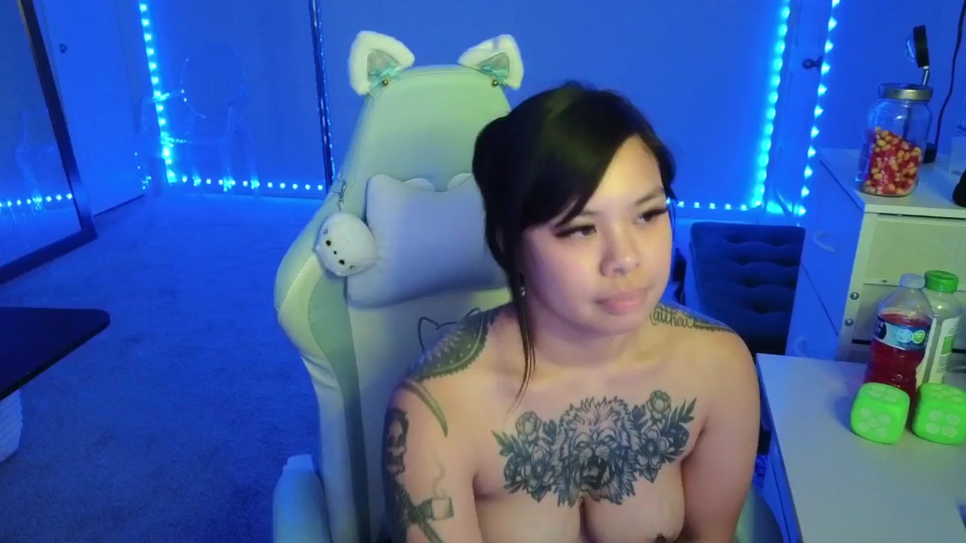 Gallery image thumbnail from dolllface's myfreecams stream on, 11/05/2025, 09:07 image 11 of 20
