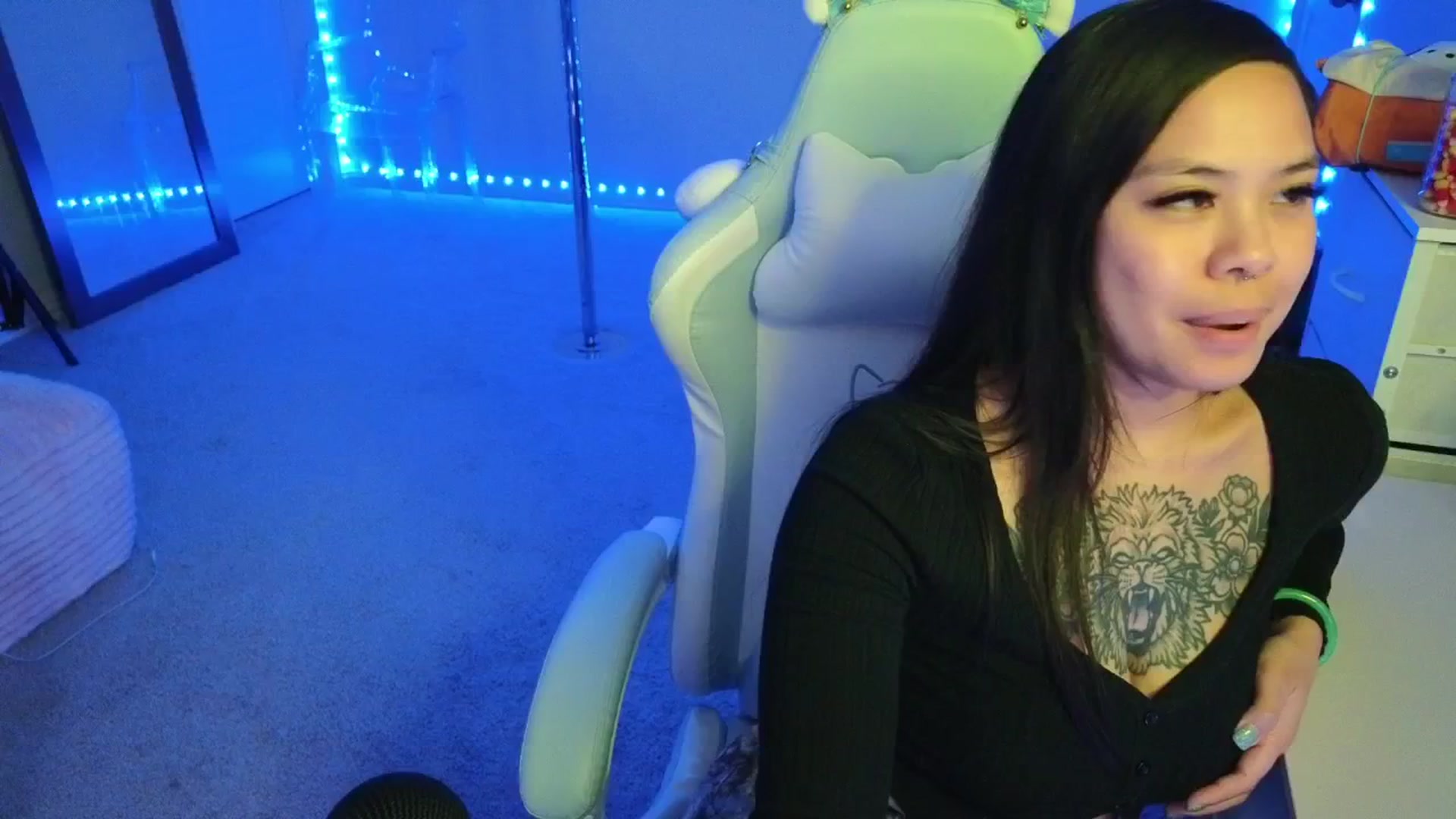 Gallery image thumbnail from dolllface's myfreecams stream on, 11/07/2025, 09:41 image 20 of 20