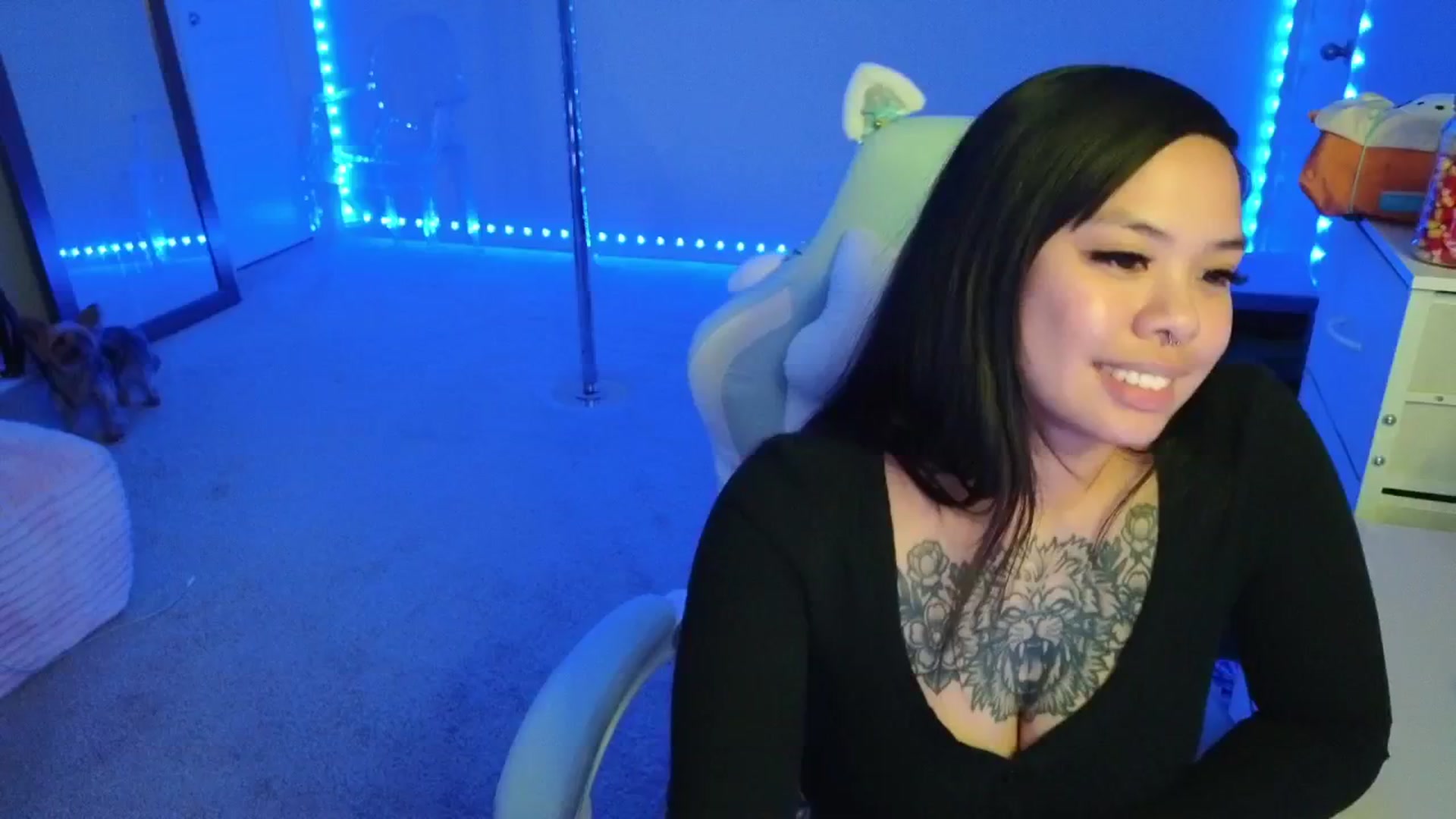 Gallery image thumbnail from dolllface's myfreecams stream on, 11/07/2025, 09:41 image 1 of 20