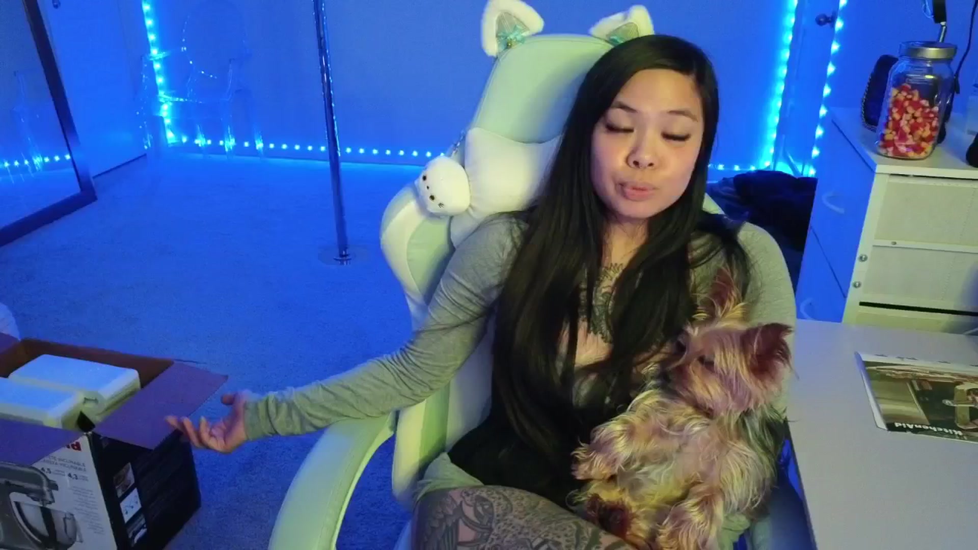 Gallery image thumbnail from dolllface's myfreecams stream on, 11/10/2025, 09:49 image 4 of 20