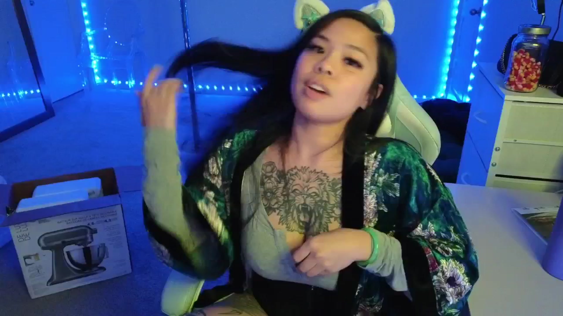 Gallery image thumbnail from dolllface's myfreecams stream on, 11/10/2025, 09:49 image 11 of 20
