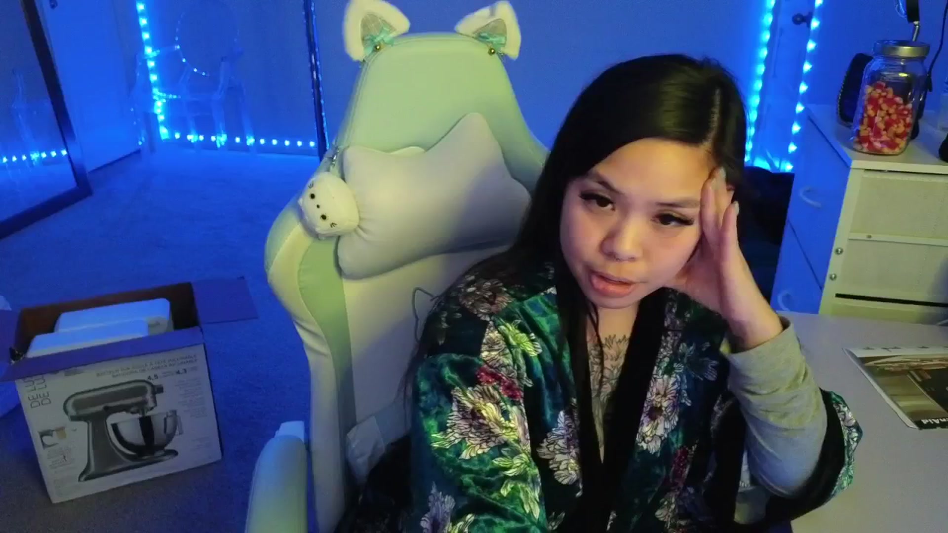 Gallery image thumbnail from dolllface's myfreecams stream on, 11/10/2025, 09:49 image 9 of 20