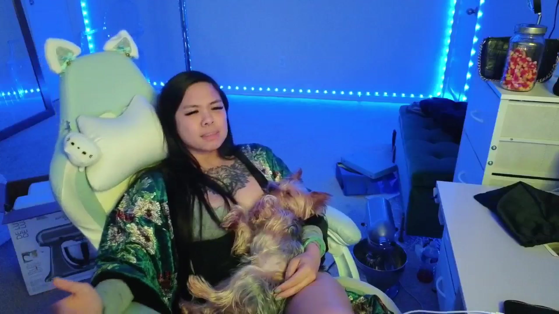 Gallery image thumbnail from dolllface's myfreecams stream on, 11/10/2025, 10:23 image 18 of 20