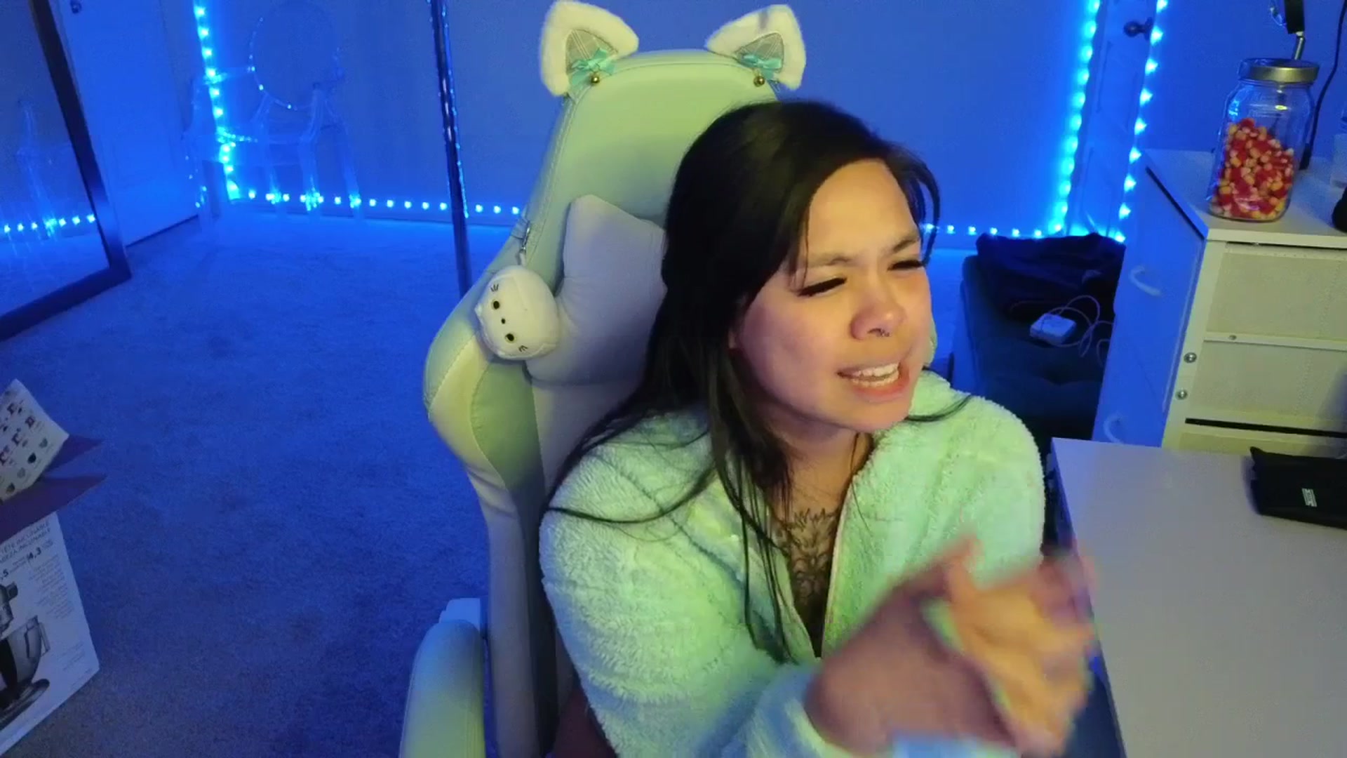 Gallery image thumbnail from dolllface's myfreecams stream on, 11/12/2025, 09:05 image 17 of 20