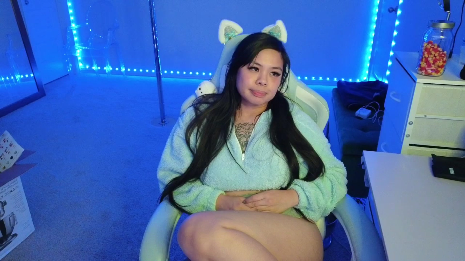 Gallery image thumbnail from dolllface's myfreecams stream on, 11/12/2025, 09:05 image 13 of 20