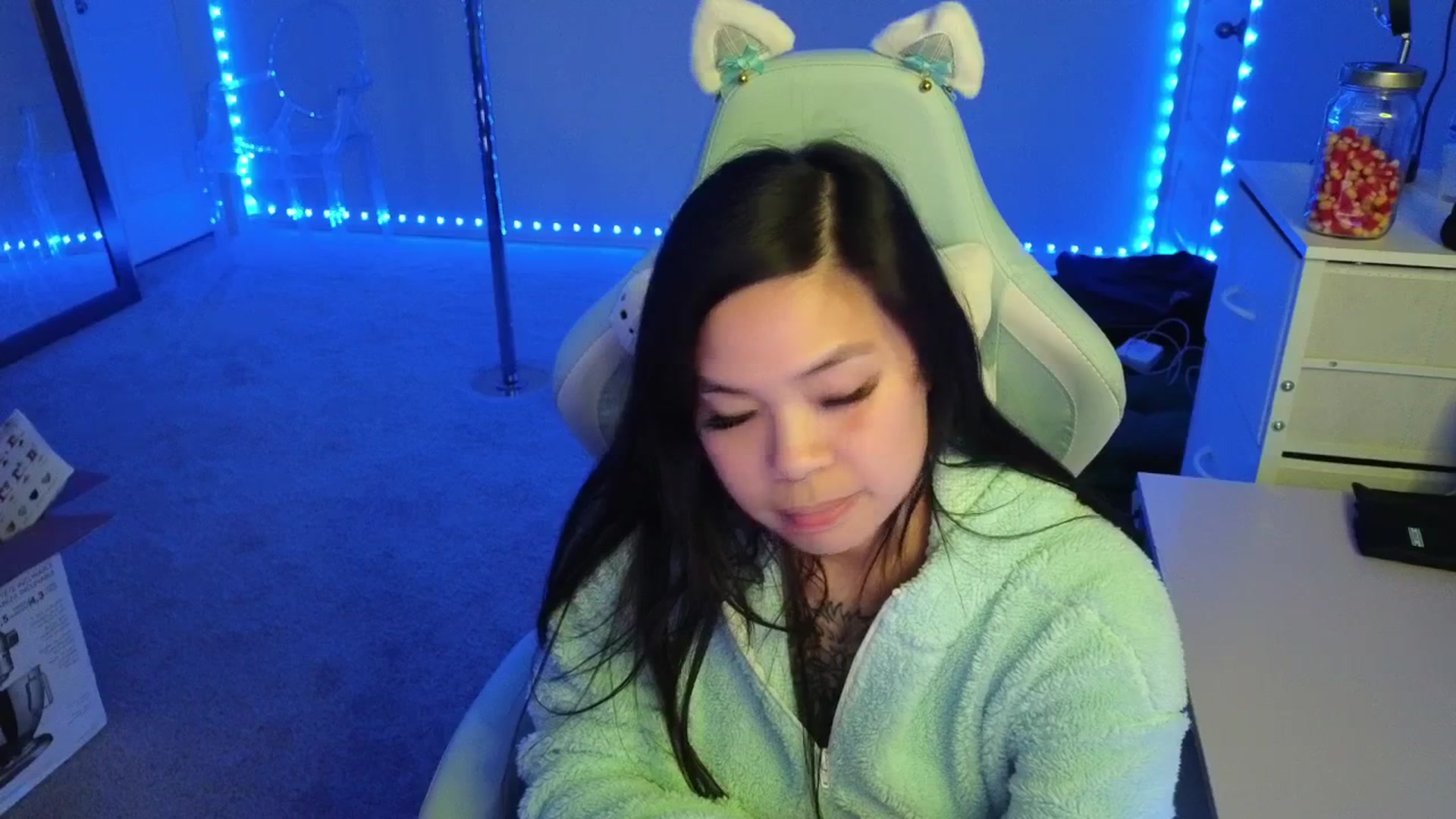 Gallery image thumbnail from dolllface's myfreecams stream on, 11/12/2025, 09:05 image 20 of 20
