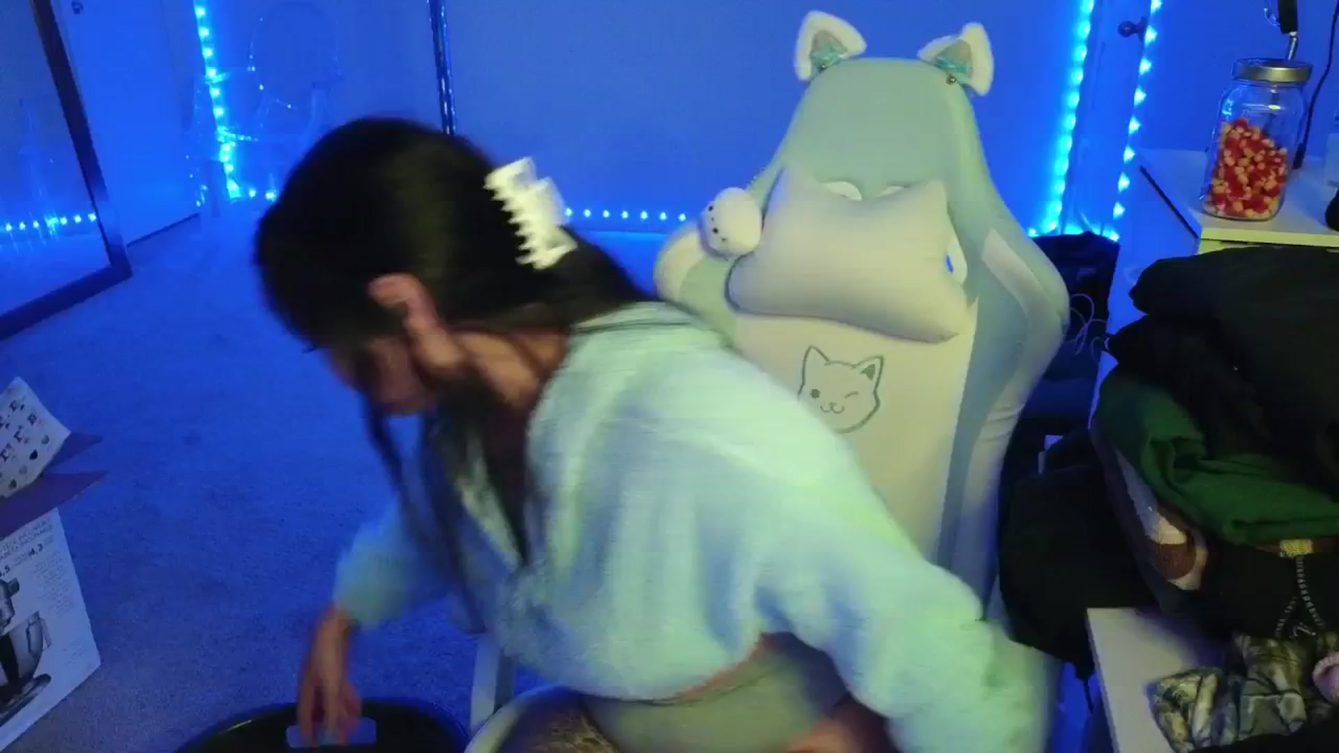 Gallery image thumbnail from dolllface's myfreecams stream on, 11/12/2025, 09:05 image 5 of 20