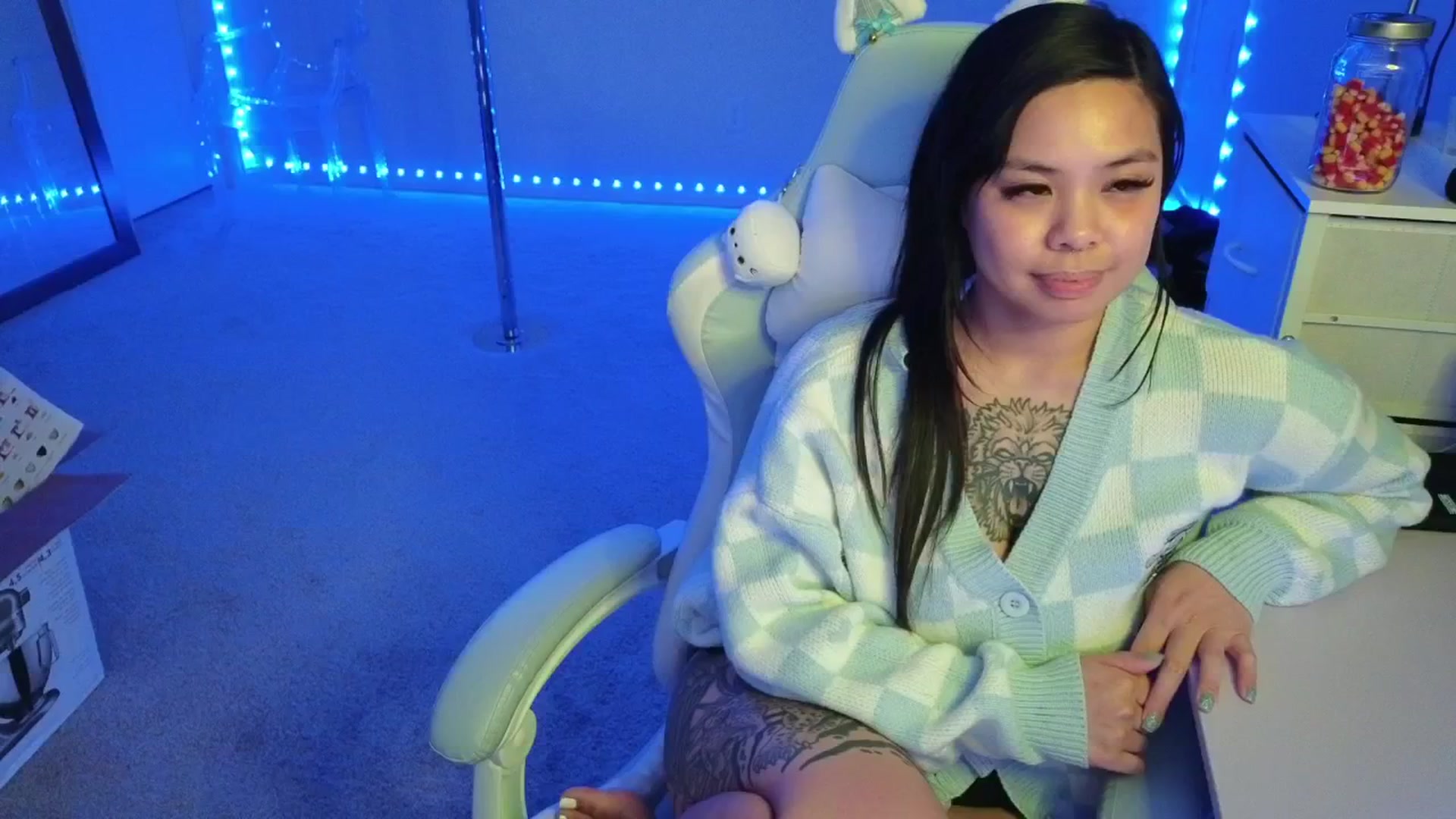 Gallery image thumbnail from dolllface's myfreecams stream on, 11/13/2025, 10:12 image 13 of 20