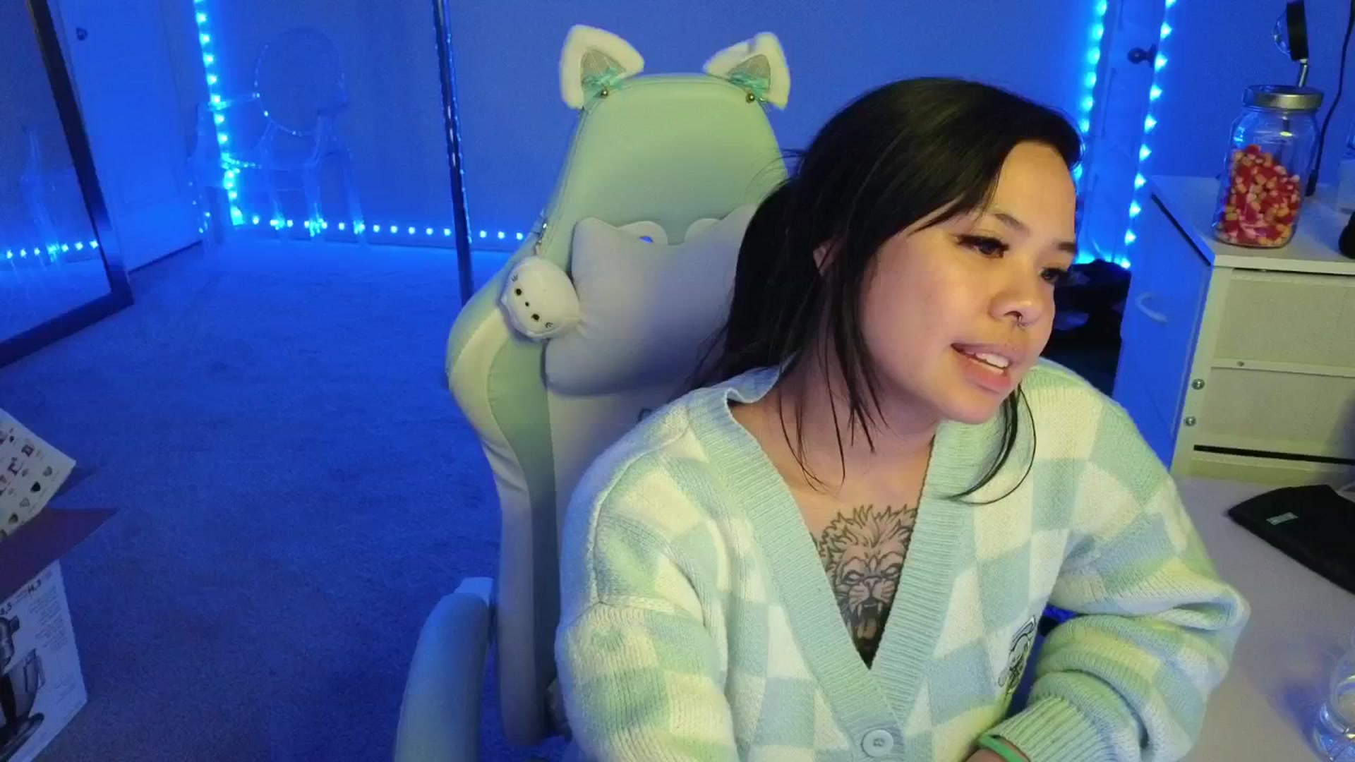 Gallery image thumbnail from dolllface's myfreecams stream on, 11/13/2025, 10:28 image 10 of 20