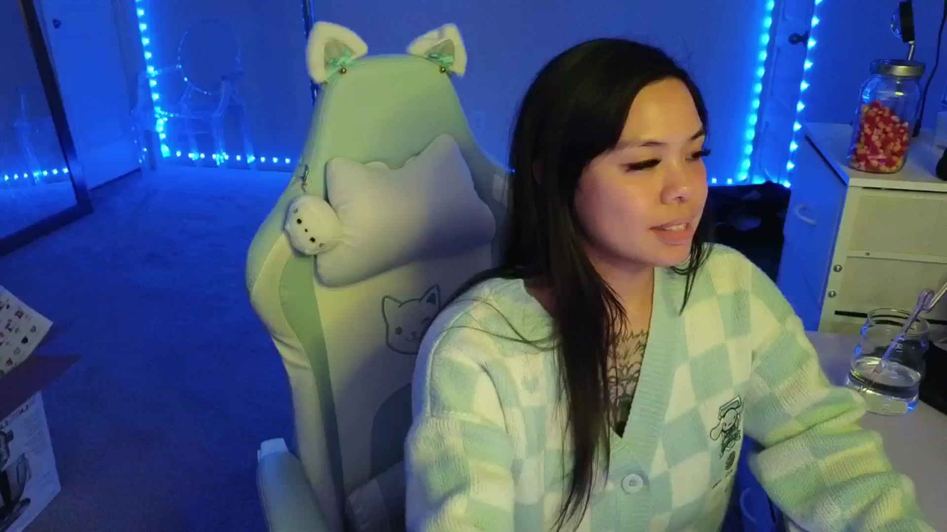 Gallery image thumbnail from dolllface's myfreecams stream on, 11/13/2025, 10:28 image 17 of 20
