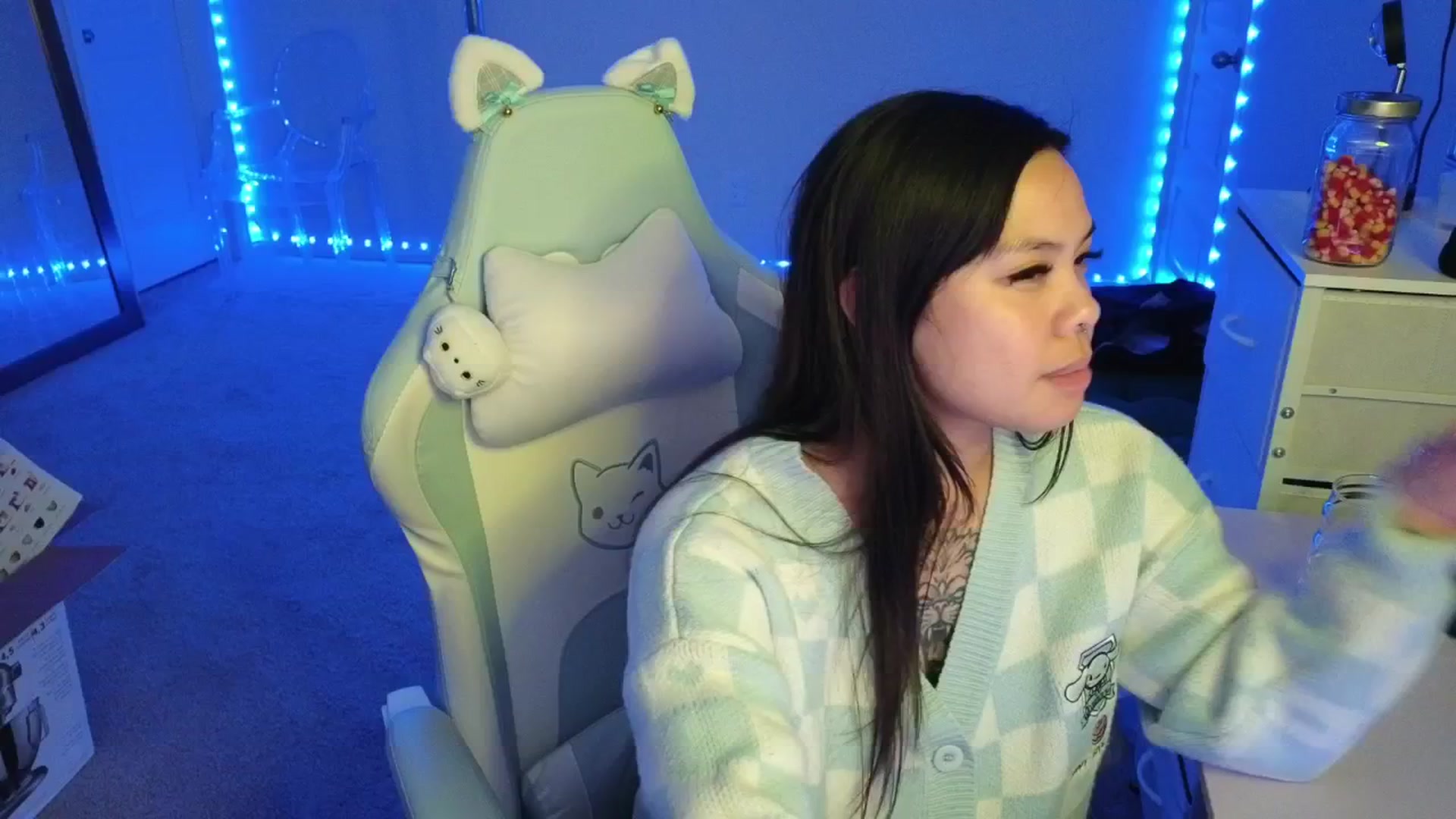 Gallery image thumbnail from dolllface's myfreecams stream on, 11/13/2025, 10:28 image 18 of 20