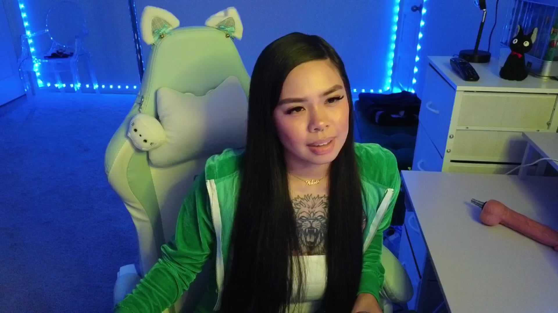 Gallery image thumbnail from dolllface's myfreecams stream on, 11/20/2025, 07:52 image 9 of 20