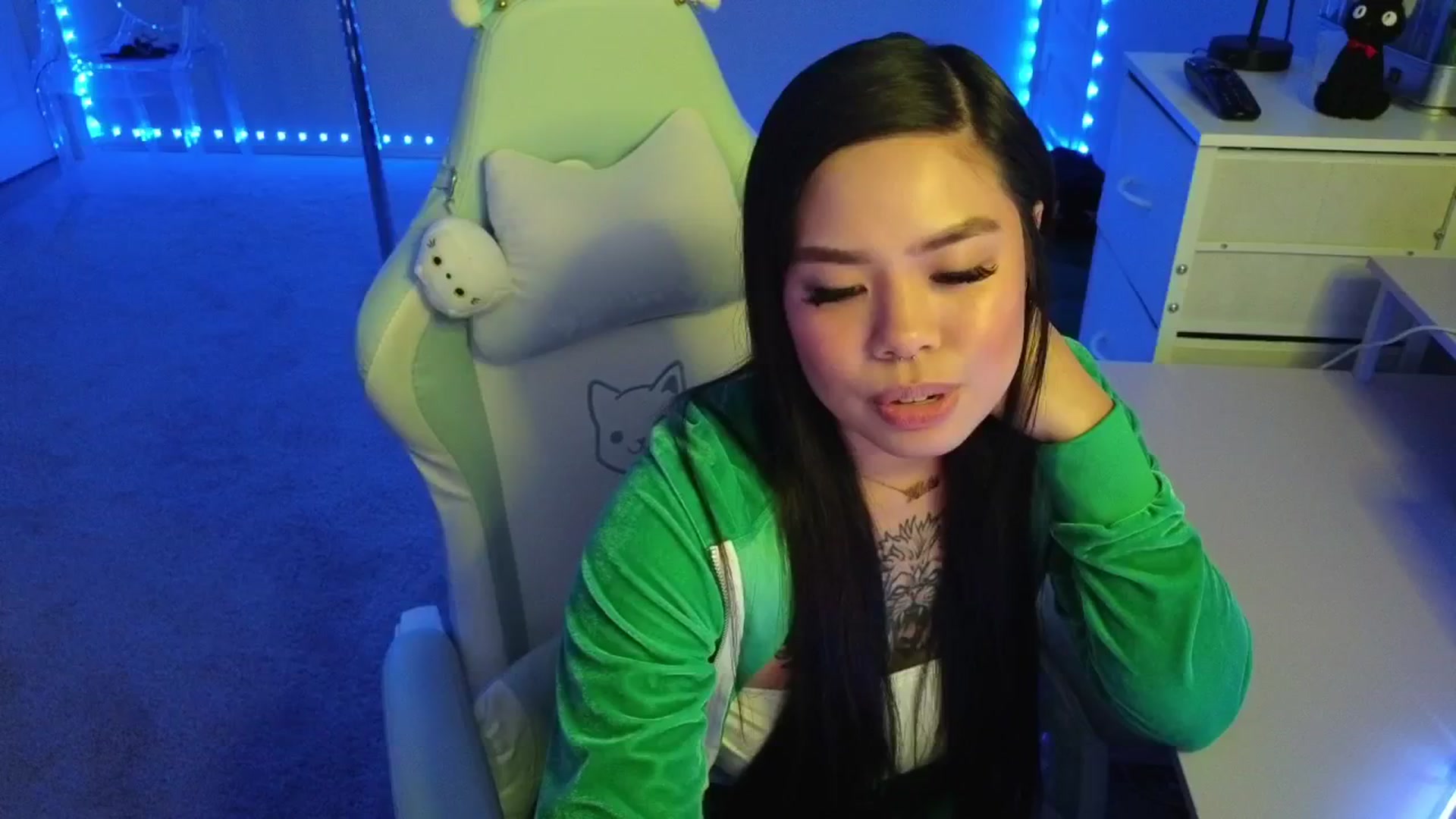 Gallery image thumbnail from dolllface's myfreecams stream on, 11/20/2025, 07:52 image 6 of 20