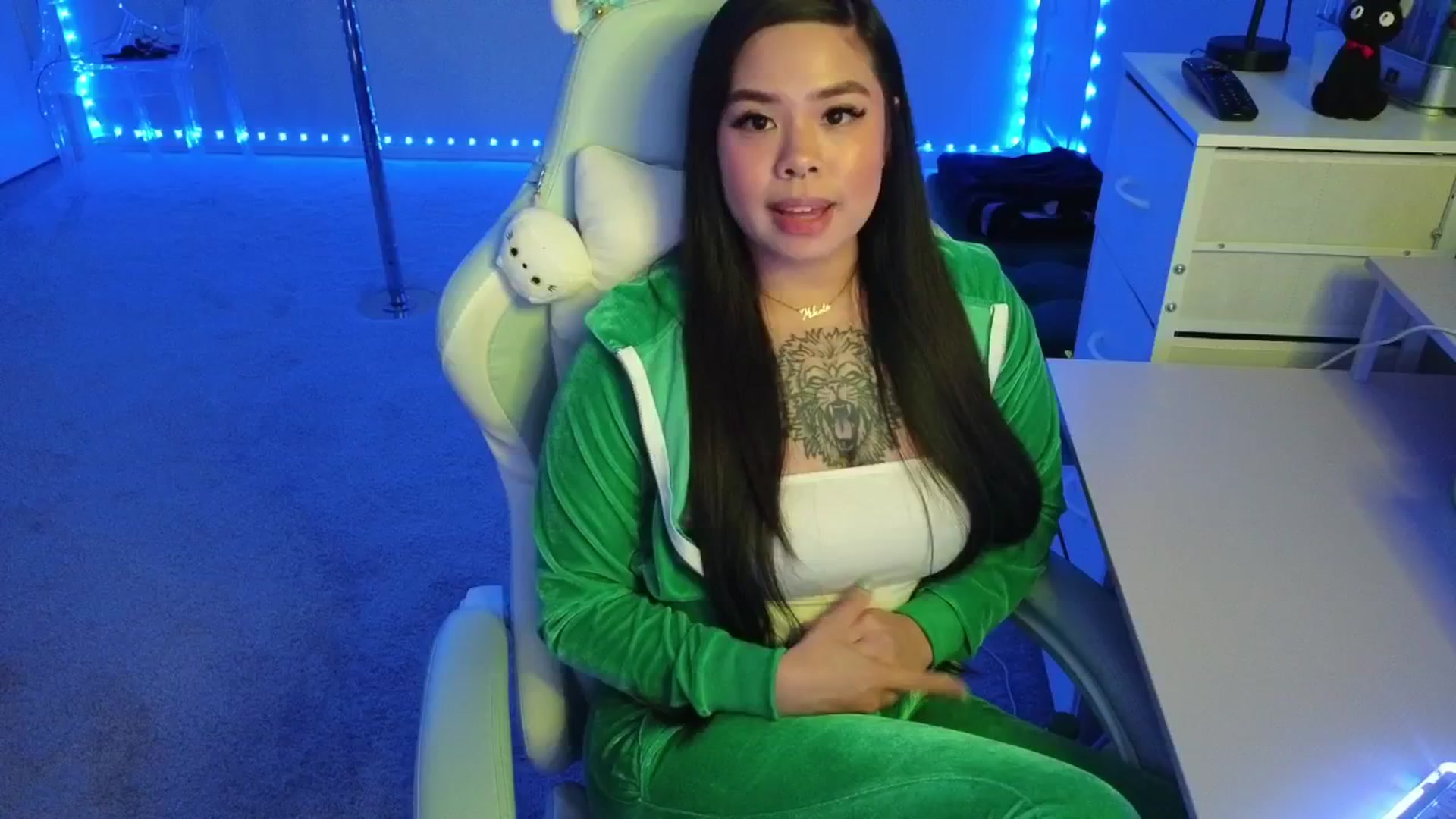Gallery image thumbnail from dolllface's myfreecams stream on, 11/20/2025, 07:52 image 3 of 20