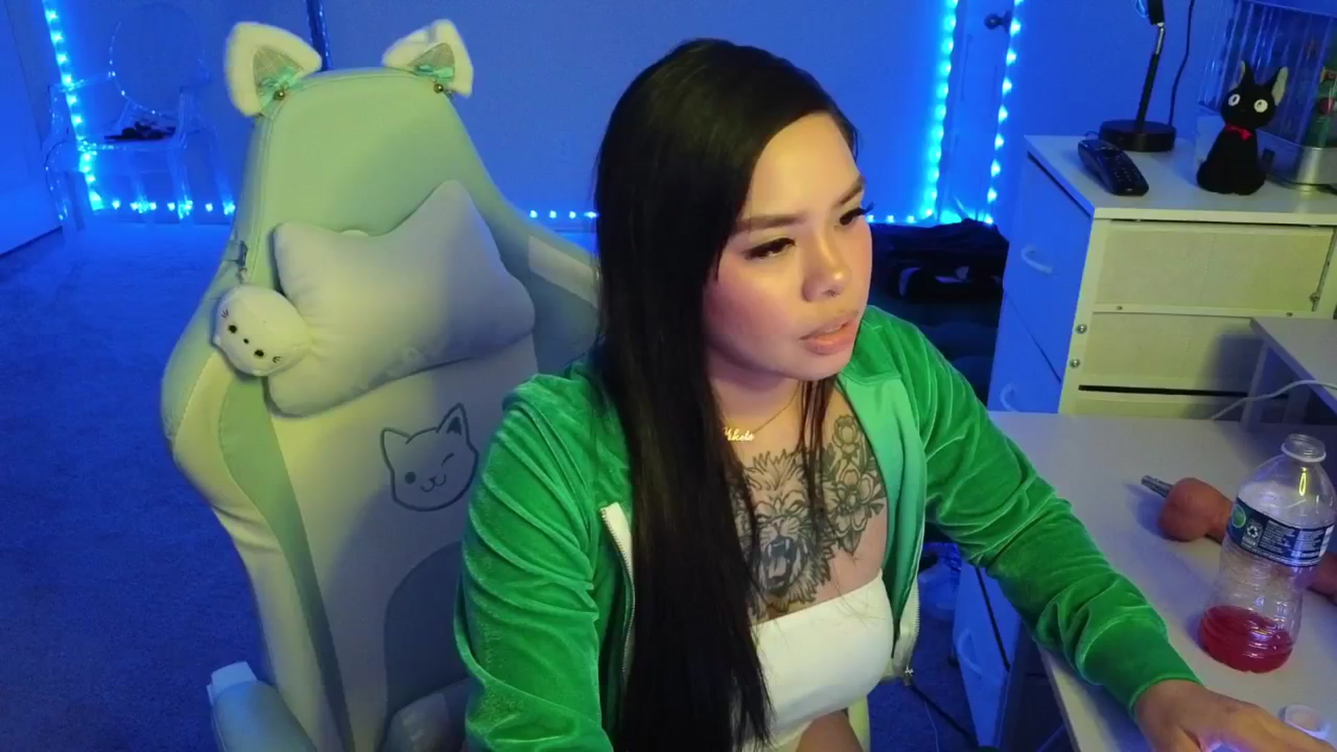 Gallery image thumbnail from dolllface's myfreecams stream on, 11/20/2025, 11:32 image 4 of 20