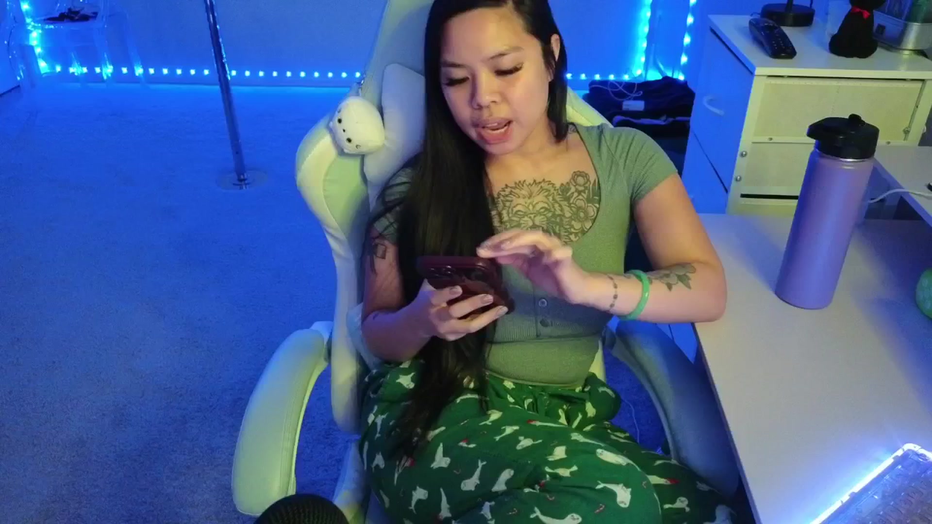 Gallery image thumbnail from dolllface's myfreecams stream on, 11/21/2025, 08:13 image 7 of 20