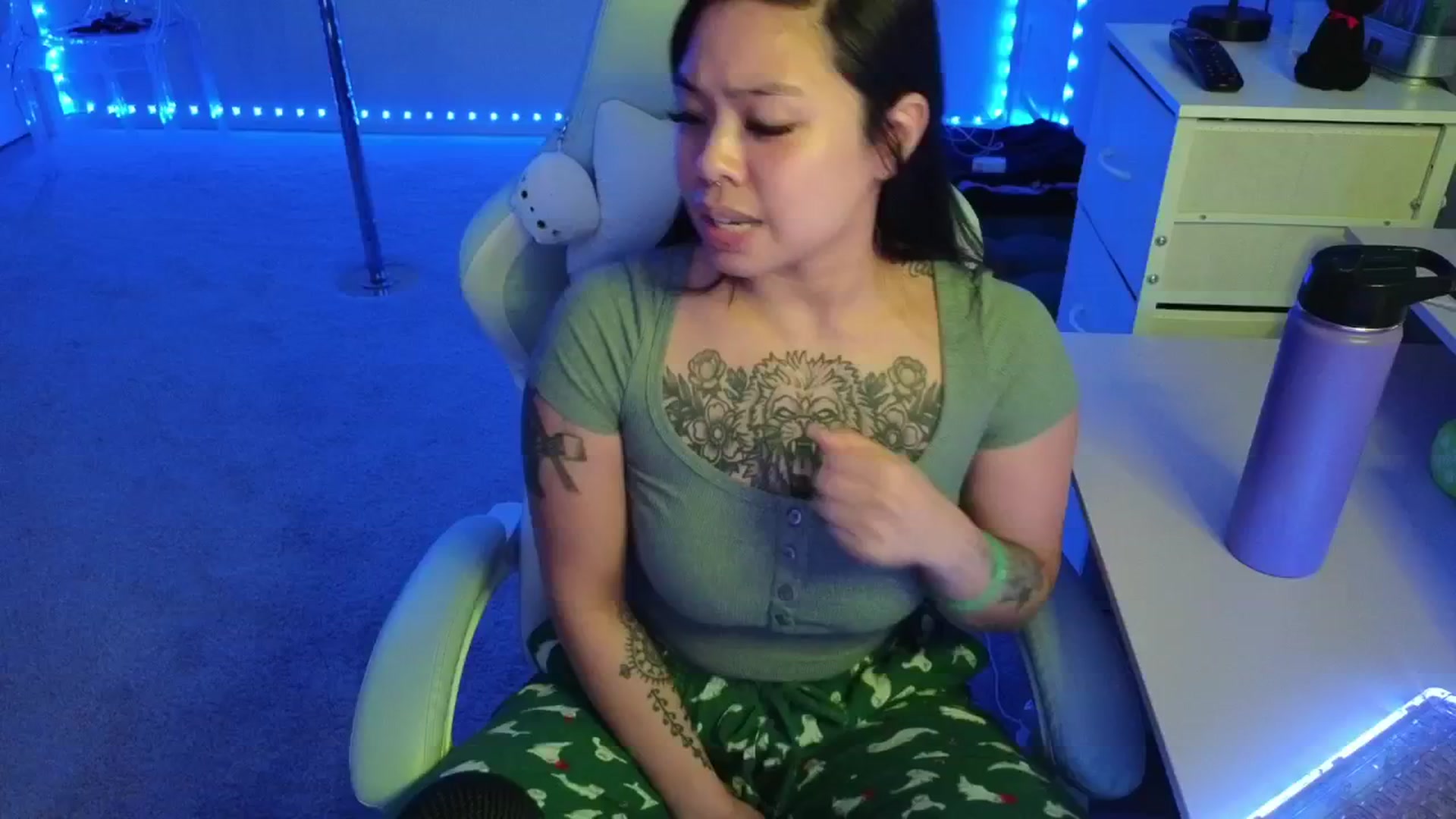 Gallery image thumbnail from dolllface's myfreecams stream on, 11/21/2025, 08:13 image 9 of 20