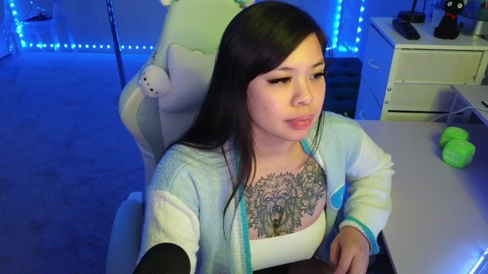 Gallery image thumbnail from dolllface's myfreecams stream on, 11/23/2025, 09:37 image 3 of 20
