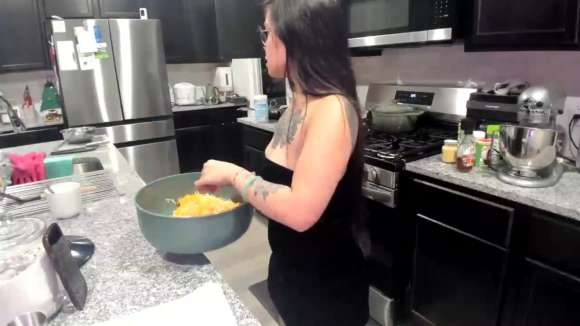Gallery image thumbnail from dolllface's myfreecams stream on, 11/27/2025, 09:36 image 8 of 20