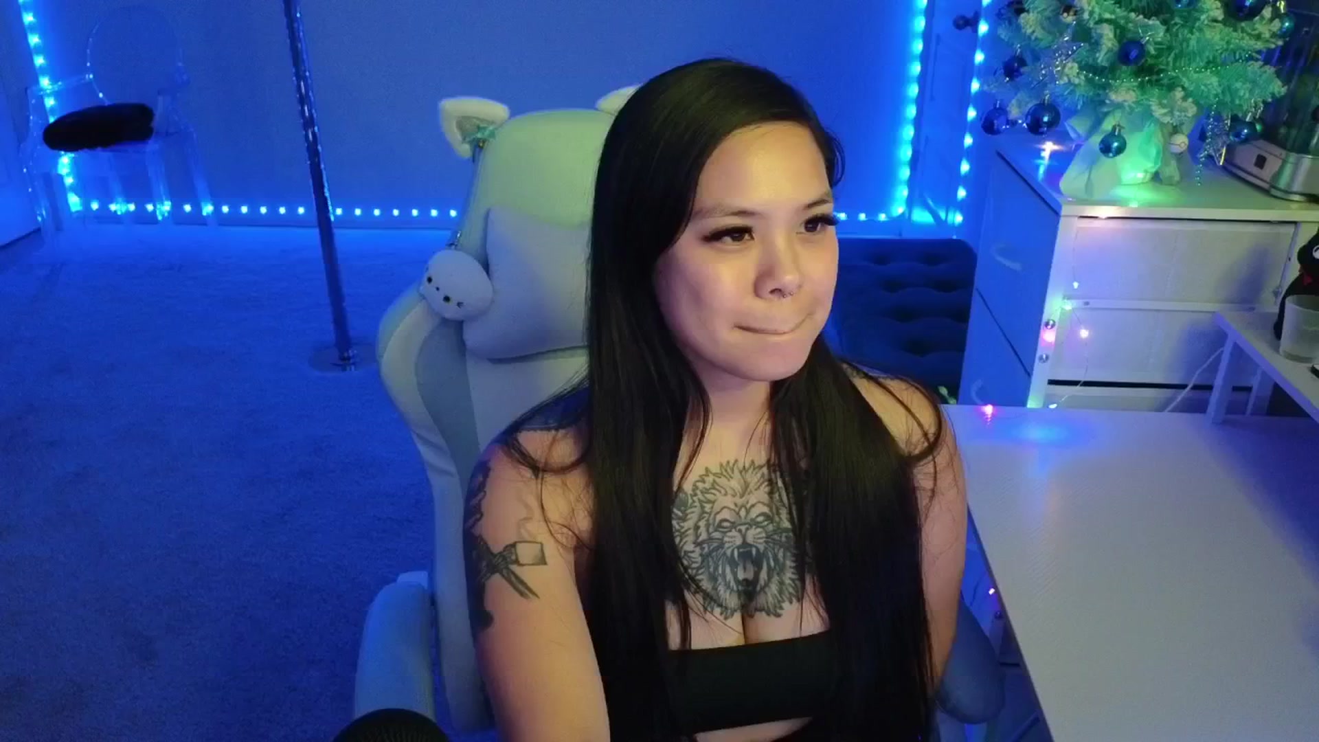 Gallery image thumbnail from dolllface's myfreecams stream on, 11/29/2025, 09:32 image 14 of 20