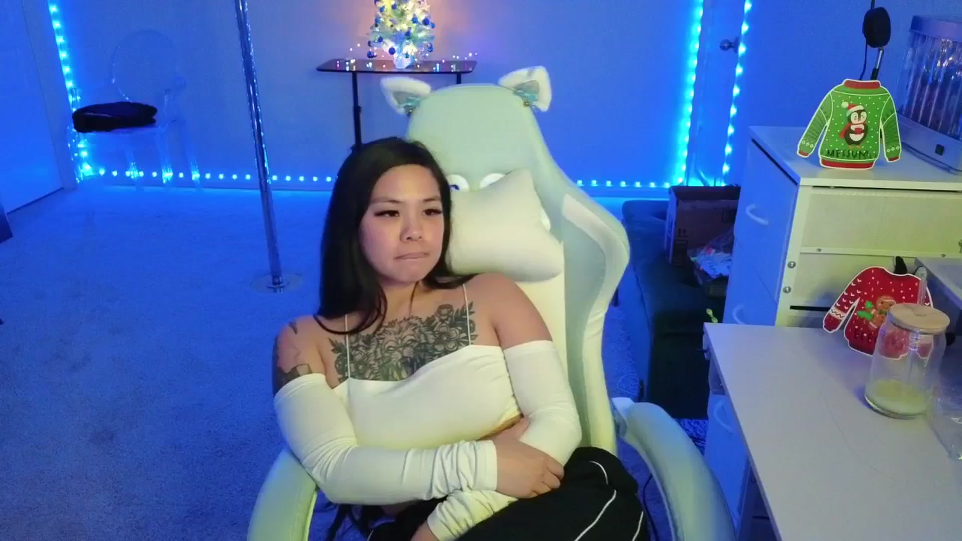 Gallery image thumbnail from dolllface's myfreecams stream on, 12/02/2025, 09:35 image 19 of 20