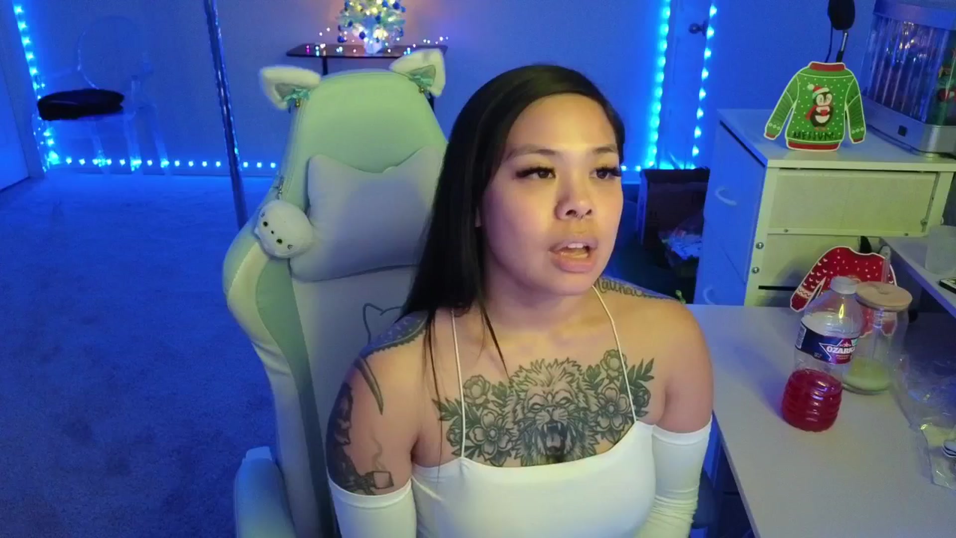 Gallery image thumbnail from dolllface's myfreecams stream on, 12/02/2025, 09:35 image 13 of 20