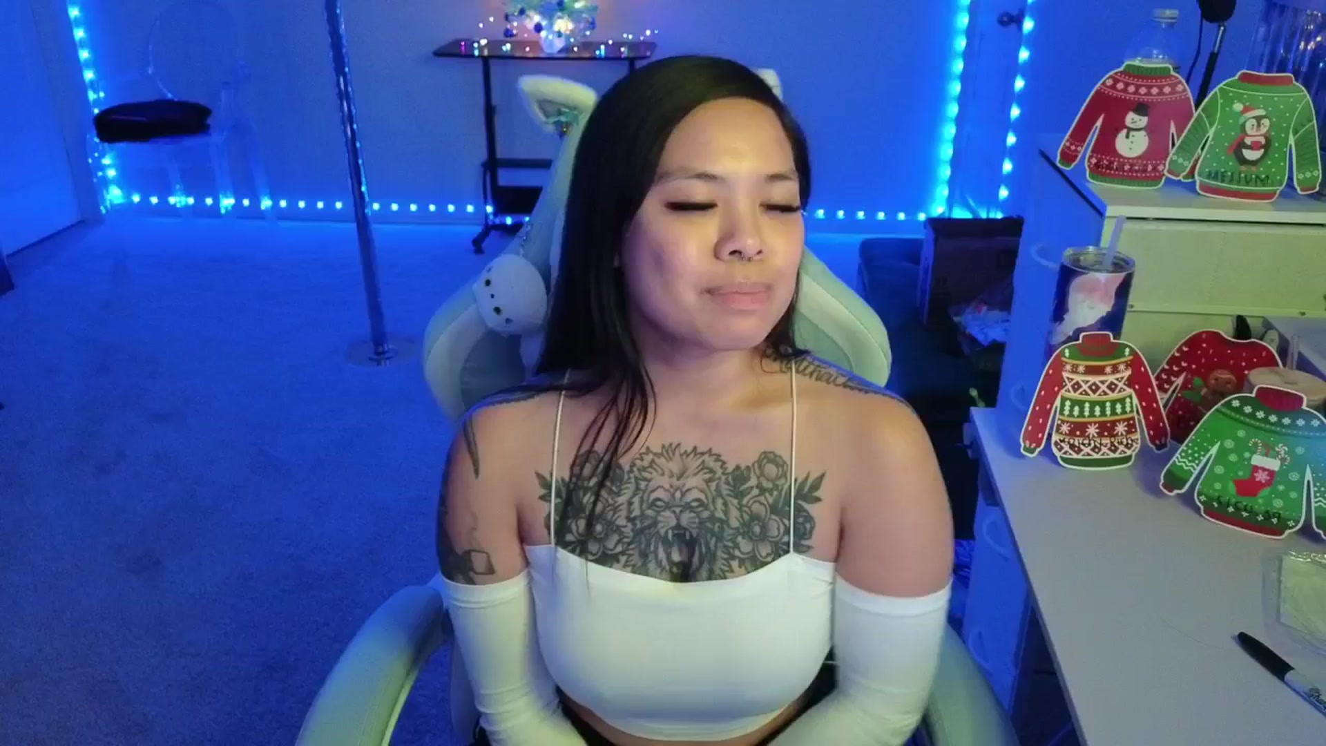 Gallery image thumbnail from dolllface's myfreecams stream on, 12/02/2025, 12:37 image 8 of 20