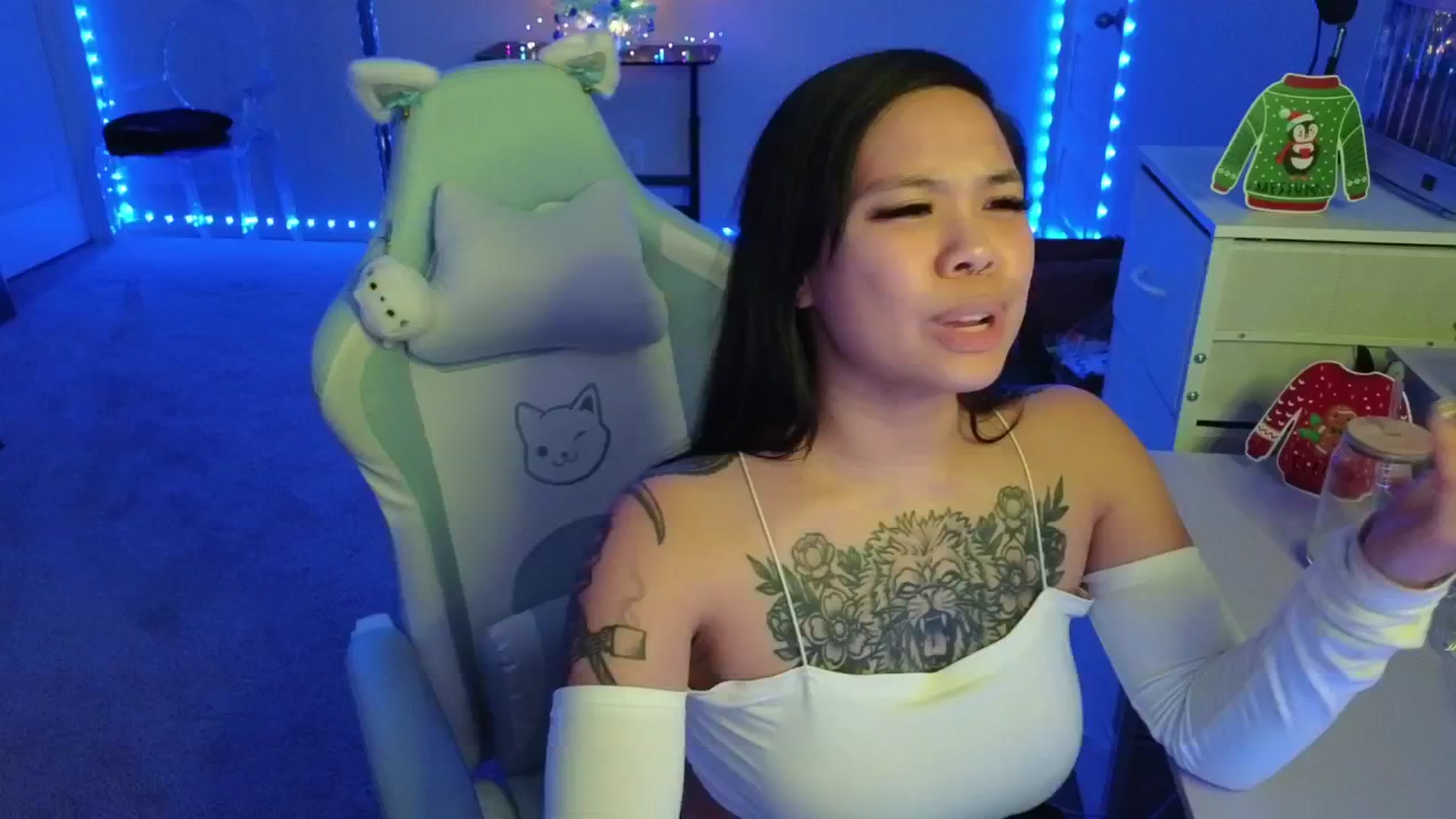 Gallery image thumbnail from dolllface's myfreecams stream on, 12/02/2025, 12:37 image 1 of 20