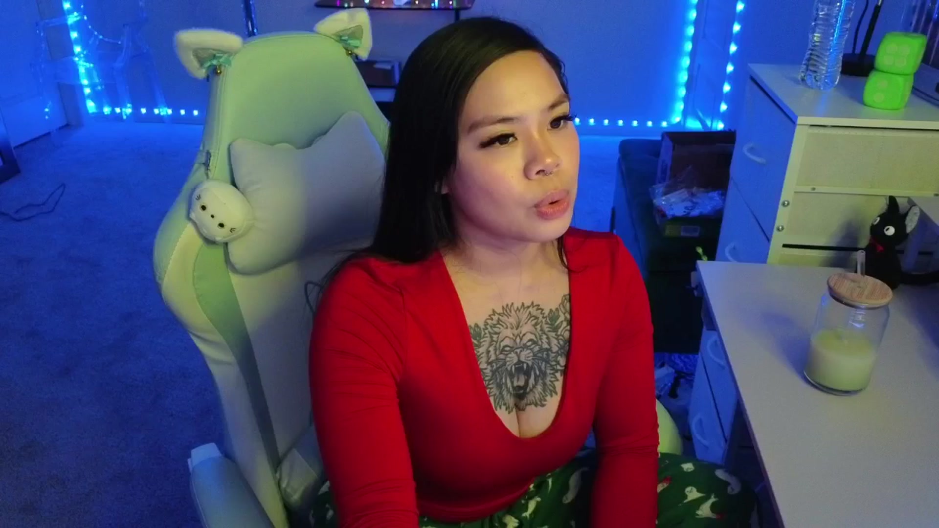 Gallery image thumbnail from dolllface's myfreecams stream on, 12/03/2025, 08:46 image 6 of 20