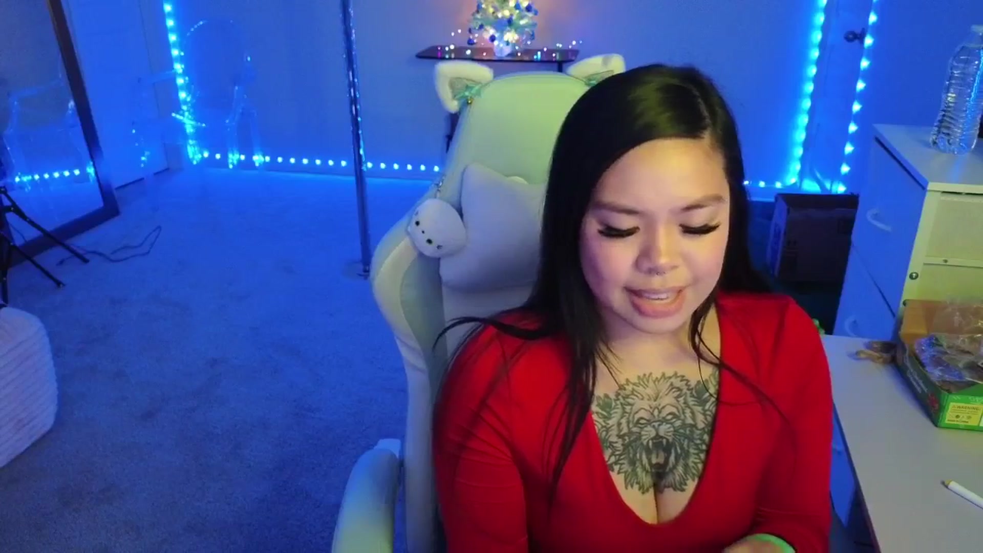 Gallery image thumbnail from dolllface's myfreecams stream on, 12/03/2025, 08:46 image 16 of 20