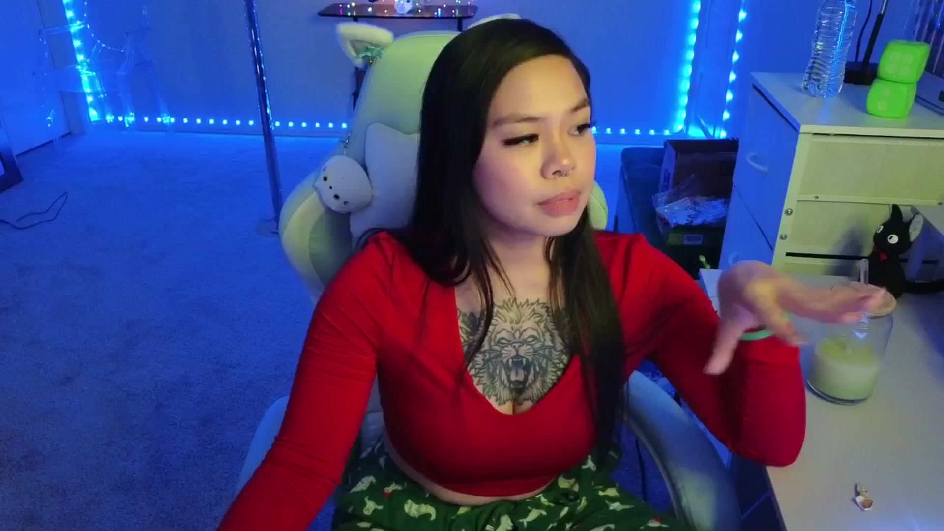 Gallery image thumbnail from dolllface's myfreecams stream on, 12/03/2025, 08:46 image 4 of 20