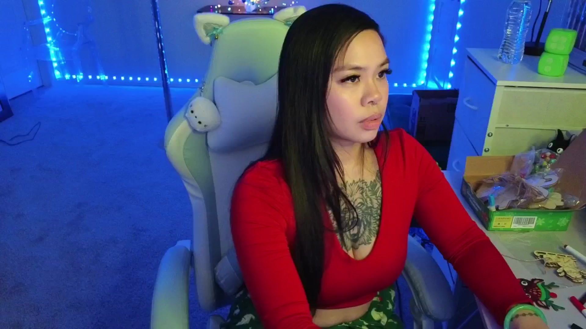 Gallery image thumbnail from dolllface's myfreecams stream on, 12/03/2025, 08:46 image 11 of 20