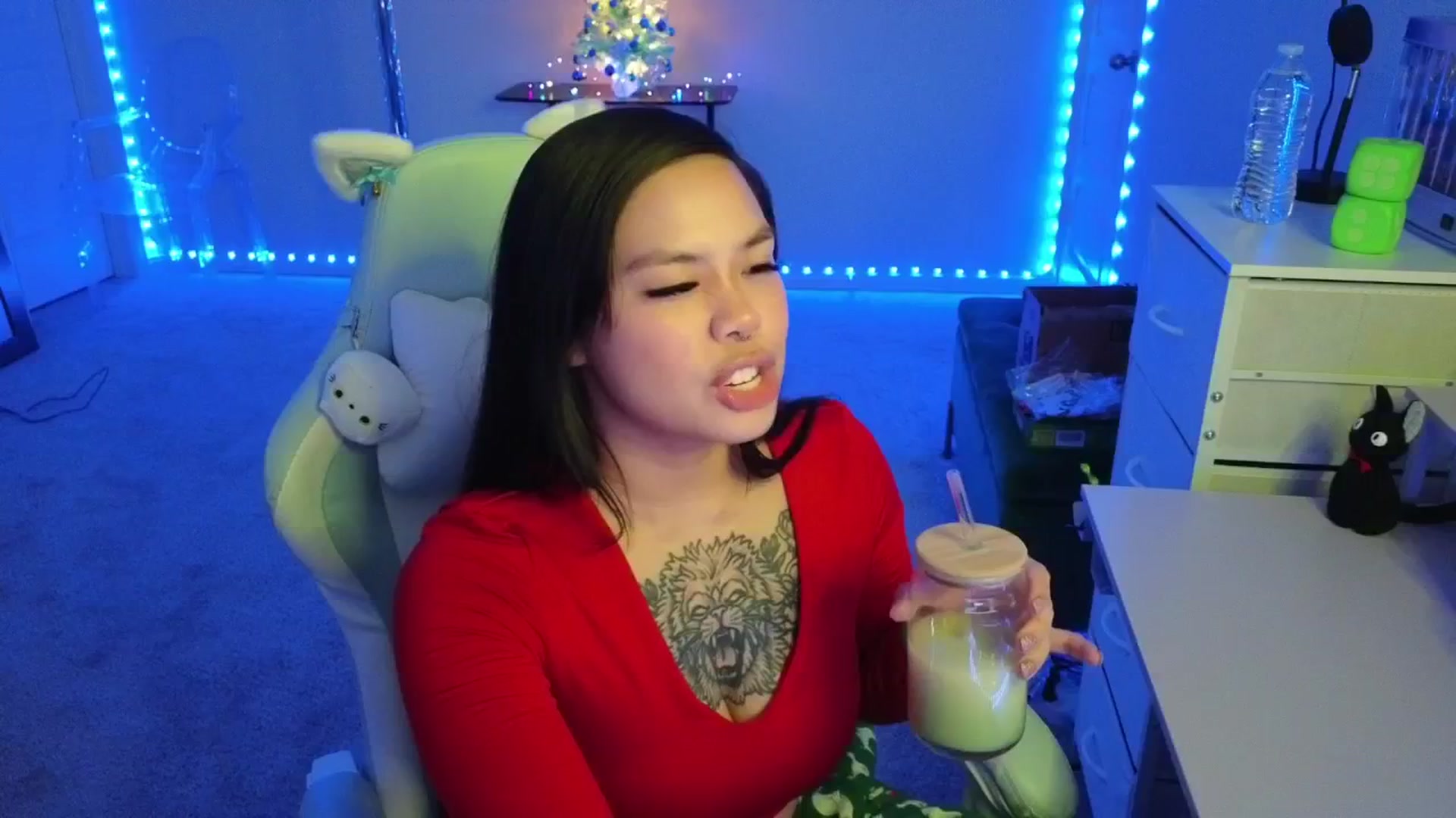 Gallery image thumbnail from dolllface's myfreecams stream on, 12/03/2025, 08:46 image 2 of 20