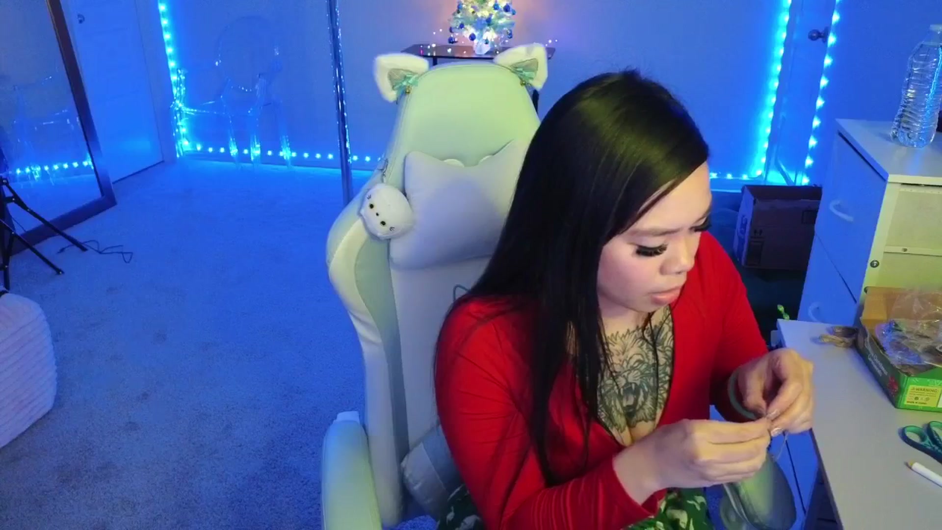 Gallery image thumbnail from dolllface's myfreecams stream on, 12/03/2025, 08:46 image 17 of 20