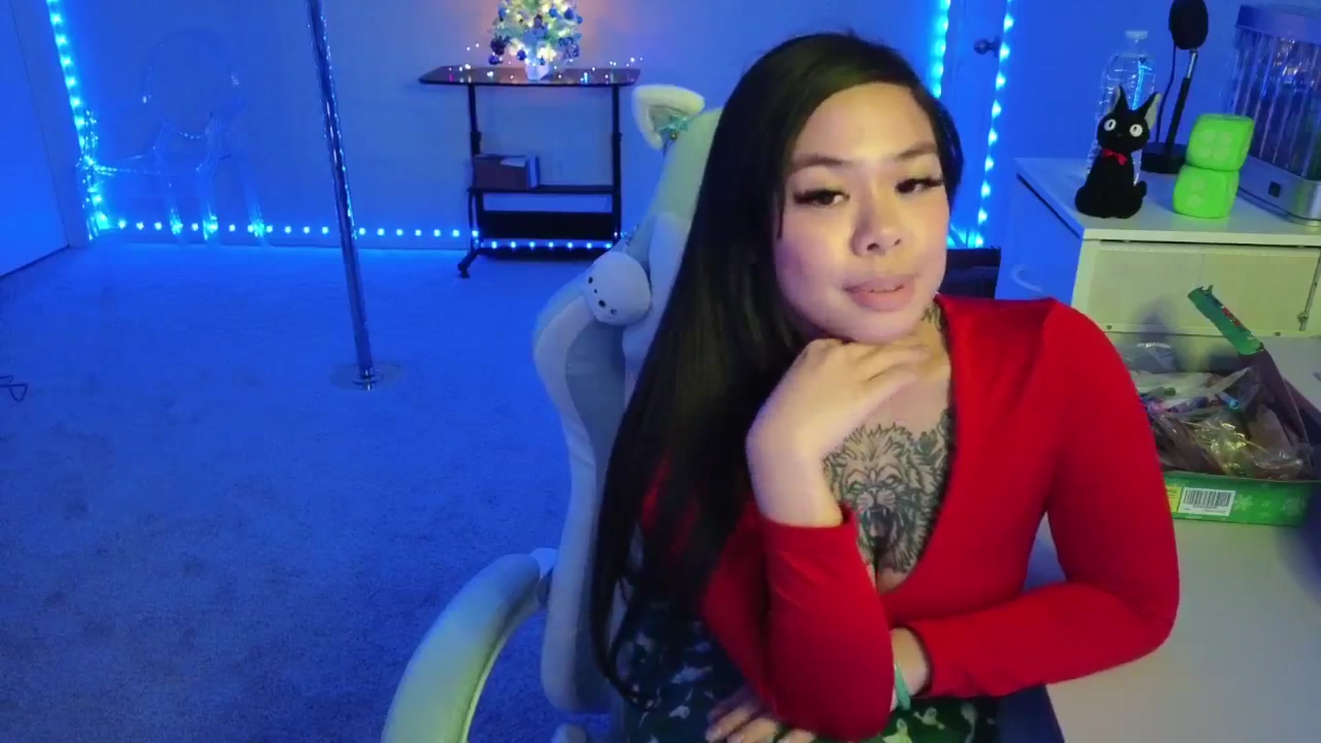 Gallery image thumbnail from dolllface's myfreecams stream on, 12/03/2025, 10:12 image 20 of 20