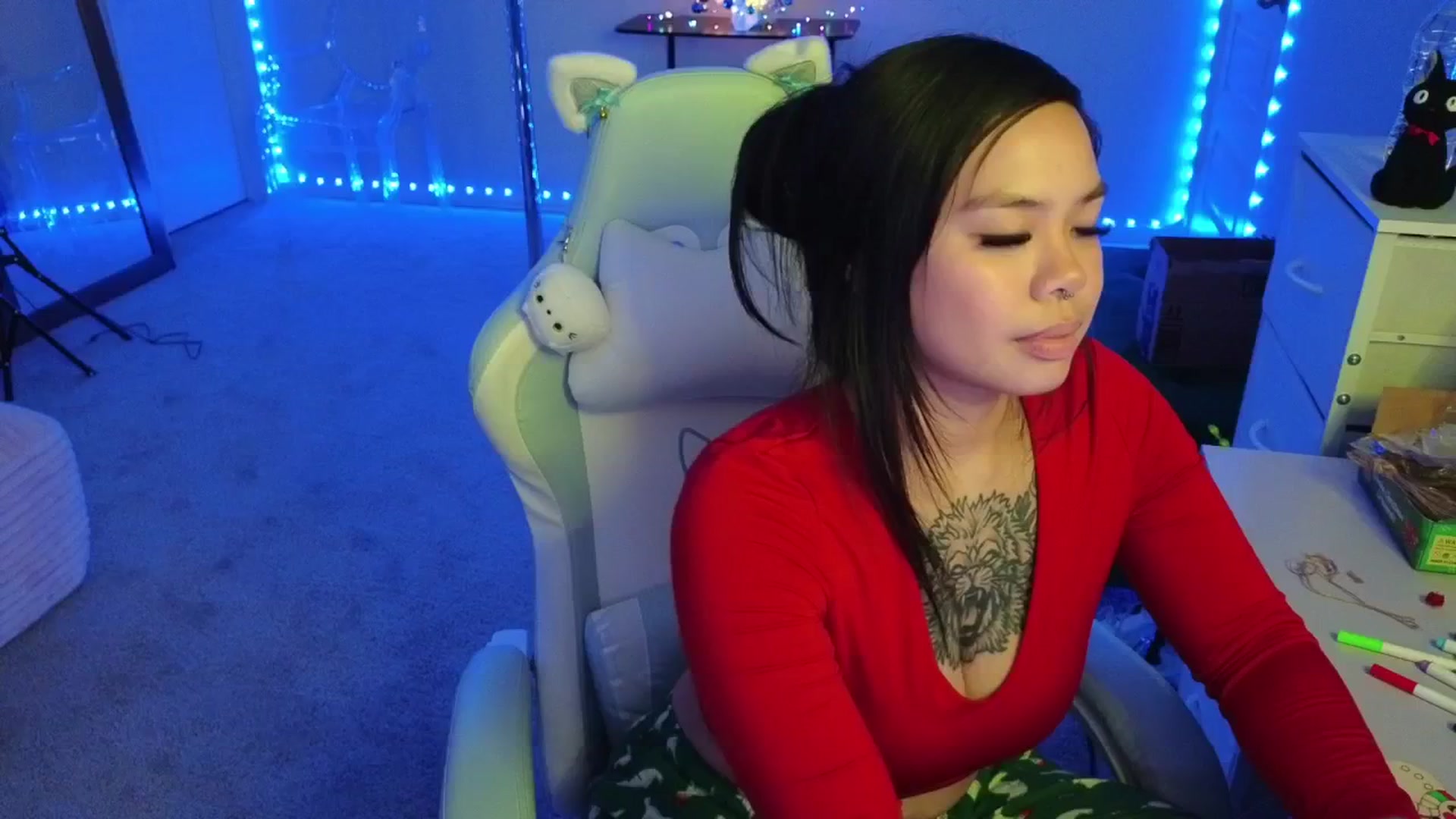 Gallery image thumbnail from dolllface's myfreecams stream on, 12/03/2025, 10:12 image 3 of 20