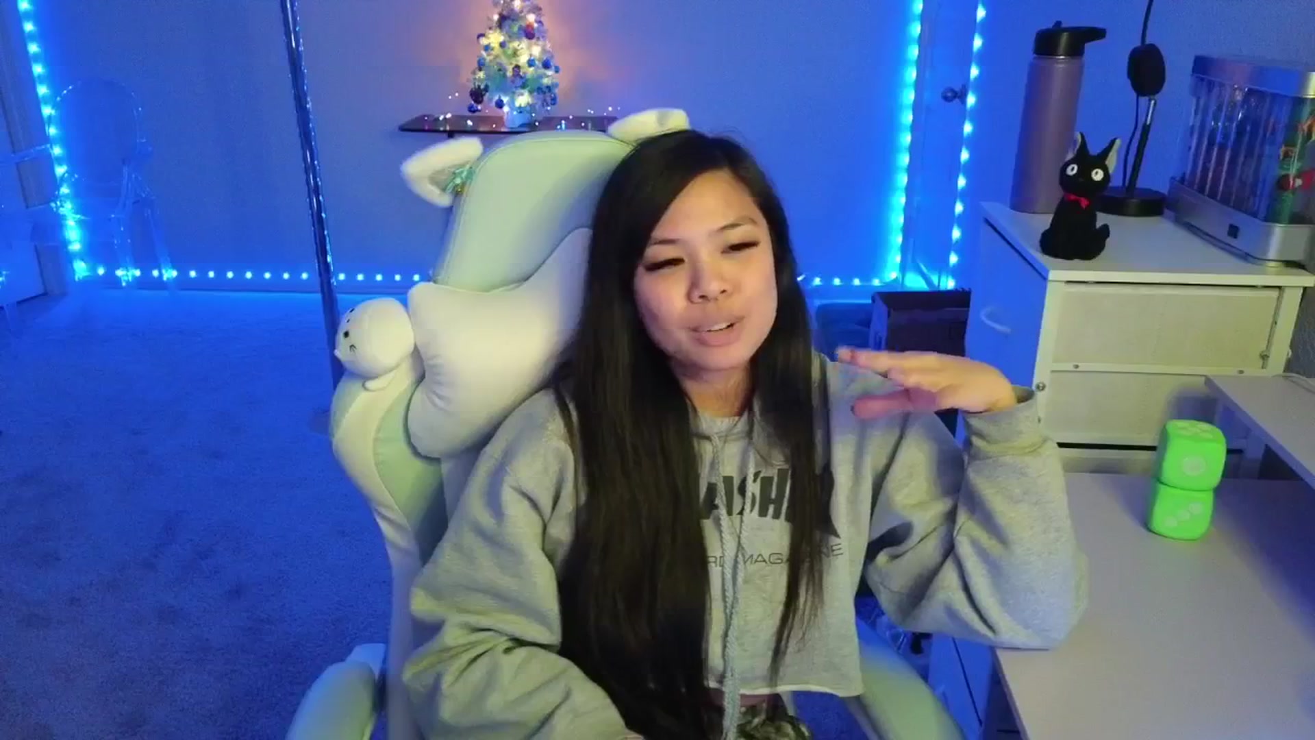 Gallery image thumbnail from dolllface's myfreecams stream on, 12/04/2025, 08:33 image 20 of 20