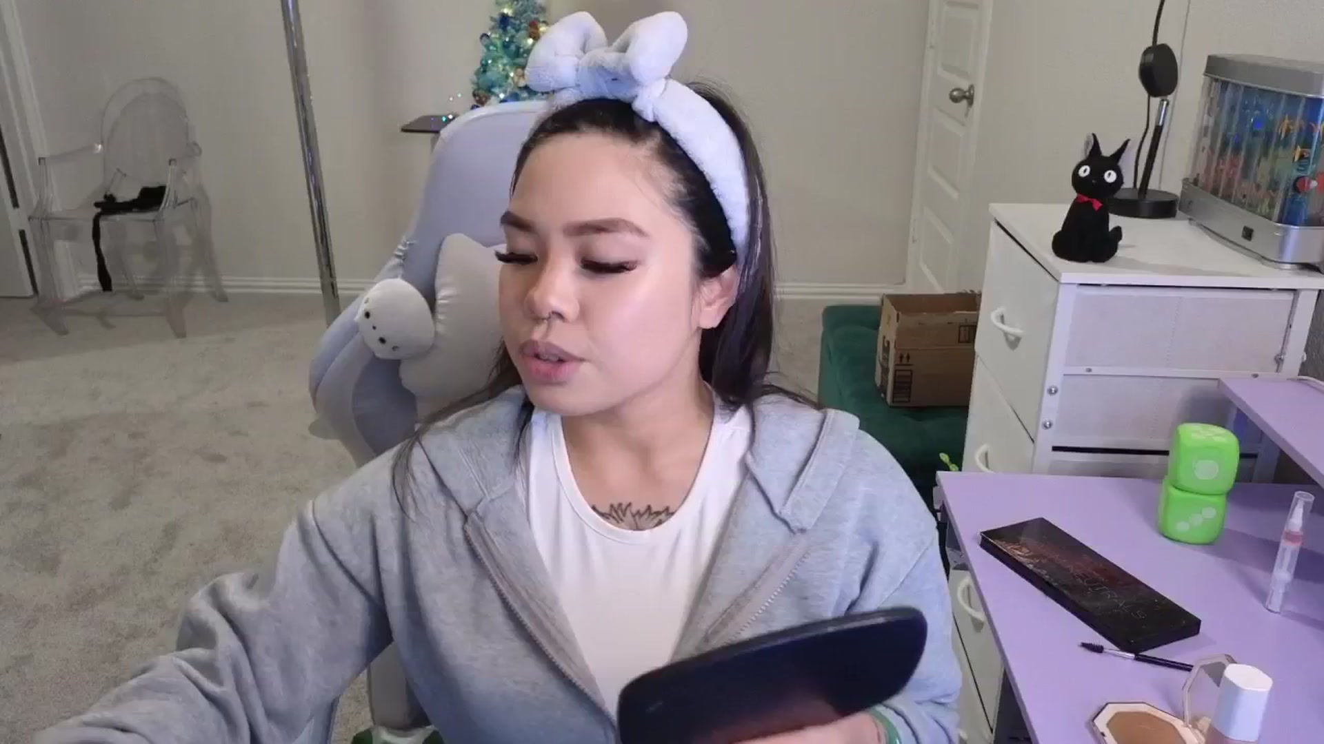 Gallery image thumbnail from dolllface's myfreecams stream on, 12/05/2025, 03:29 image 7 of 20