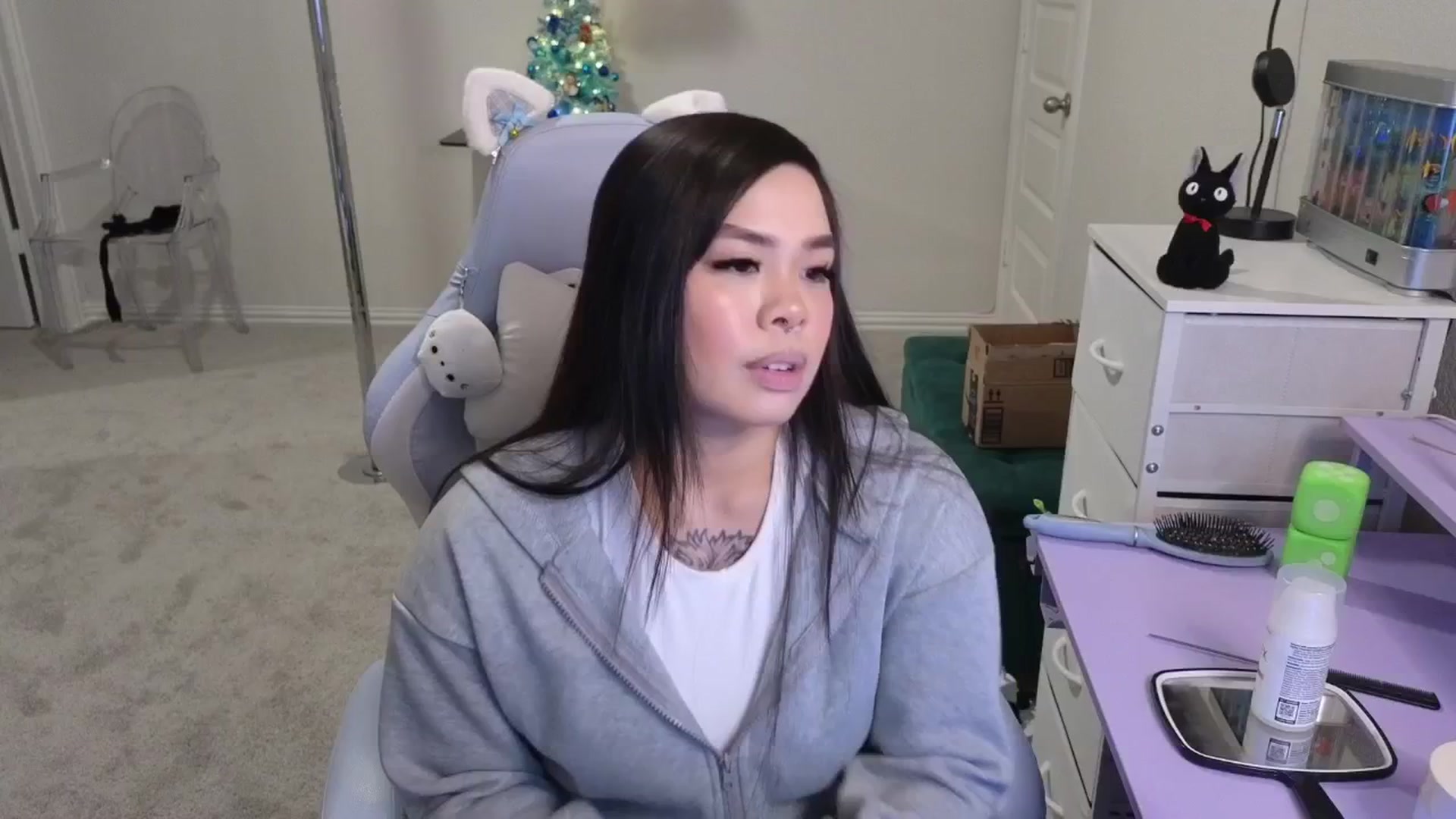 Gallery image thumbnail from dolllface's myfreecams stream on, 12/05/2025, 03:29 image 17 of 20