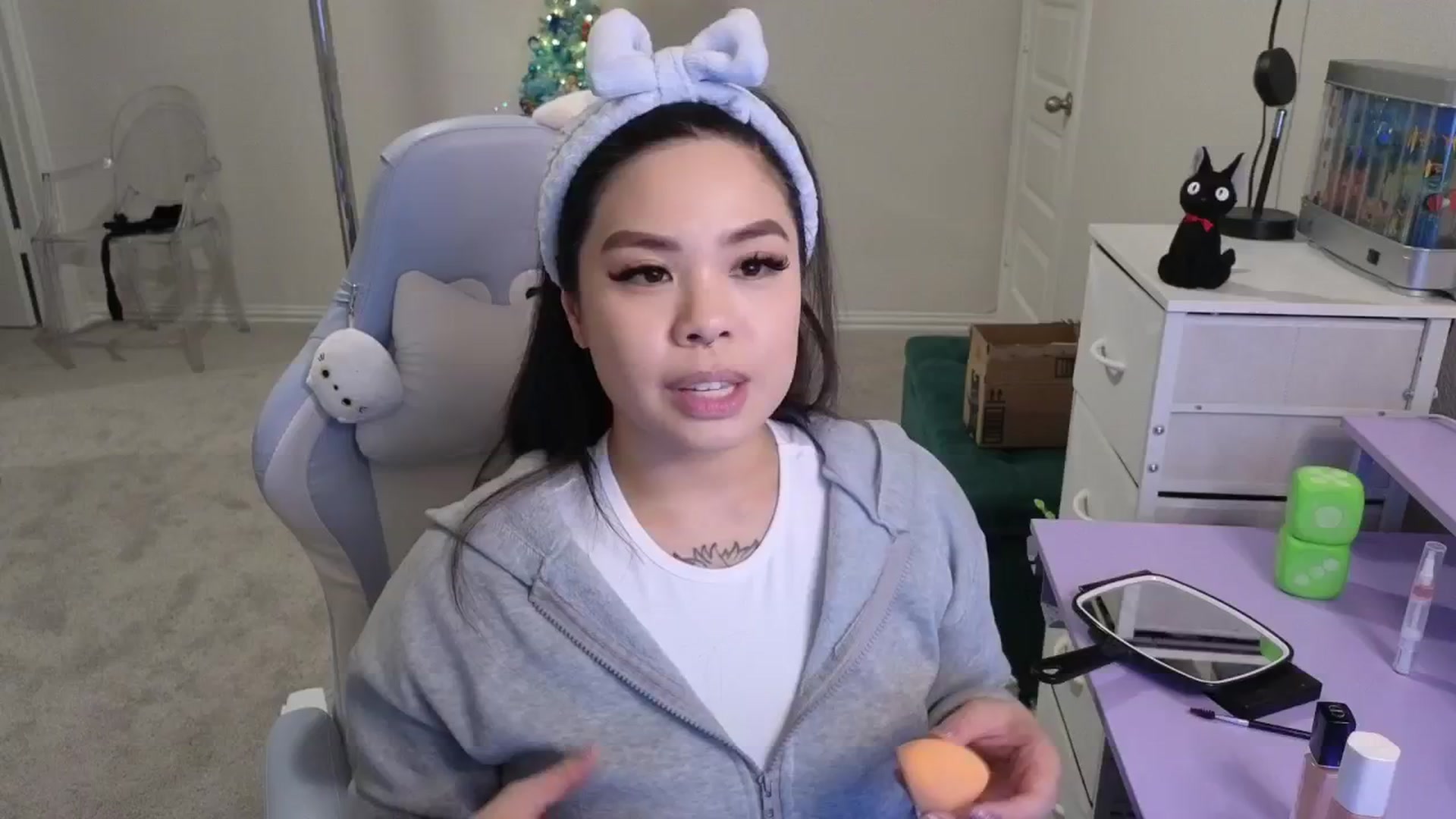 Gallery image thumbnail from dolllface's myfreecams stream on, 12/05/2025, 03:29 image 6 of 20