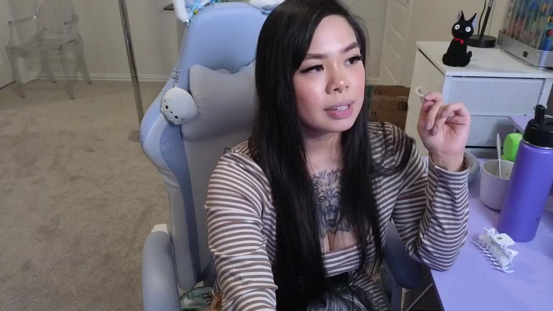Gallery image thumbnail from dolllface's myfreecams stream on, 12/07/2025, 03:17 image 8 of 20