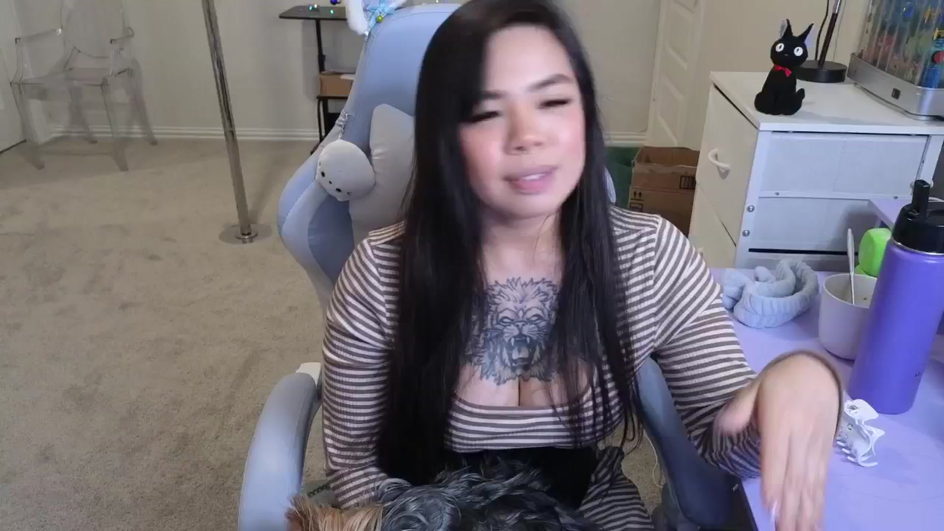 Gallery image thumbnail from dolllface's myfreecams stream on, 12/07/2025, 03:17 image 1 of 20