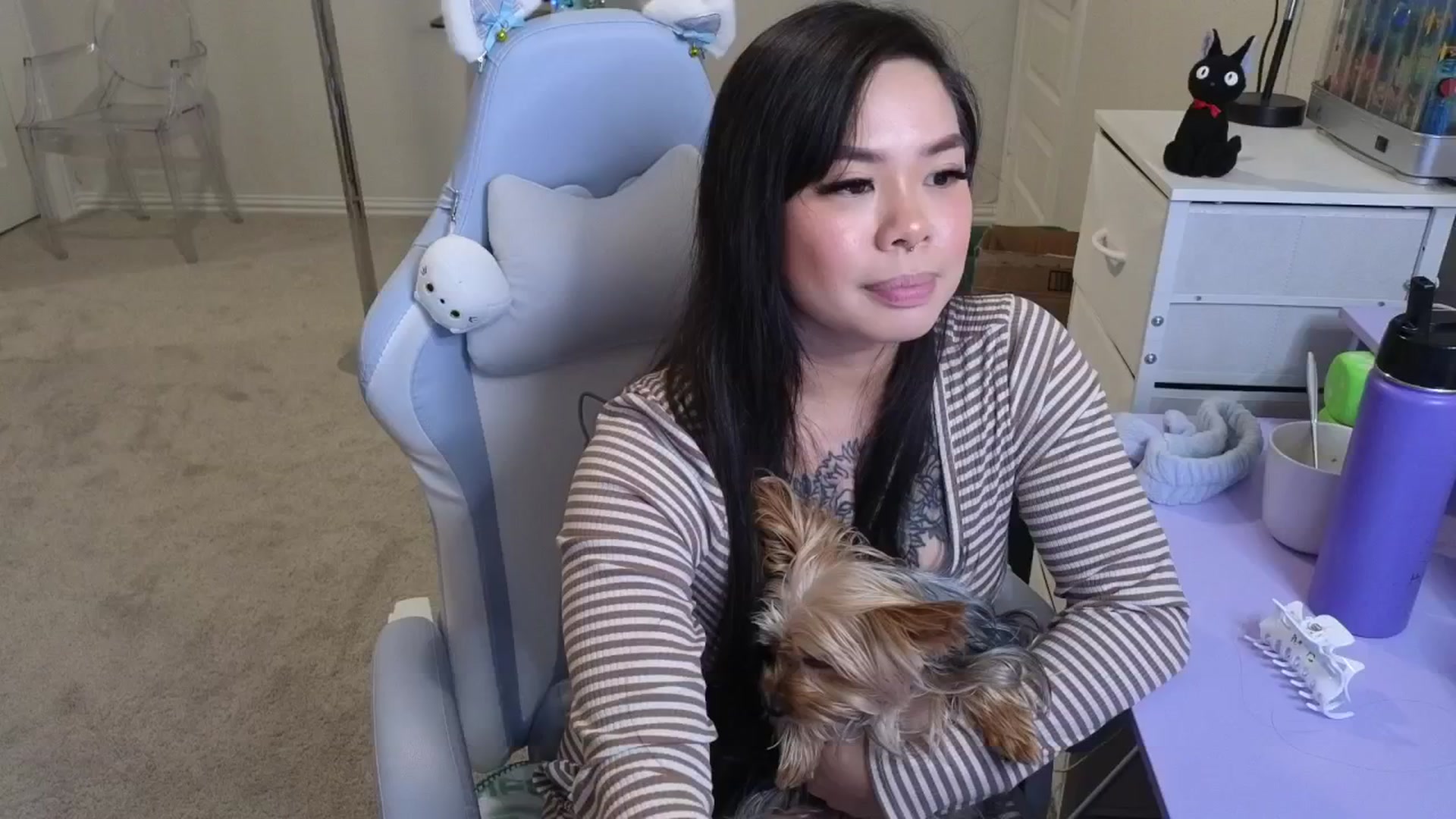 Gallery image thumbnail from dolllface's myfreecams stream on, 12/07/2025, 03:17 image 4 of 20