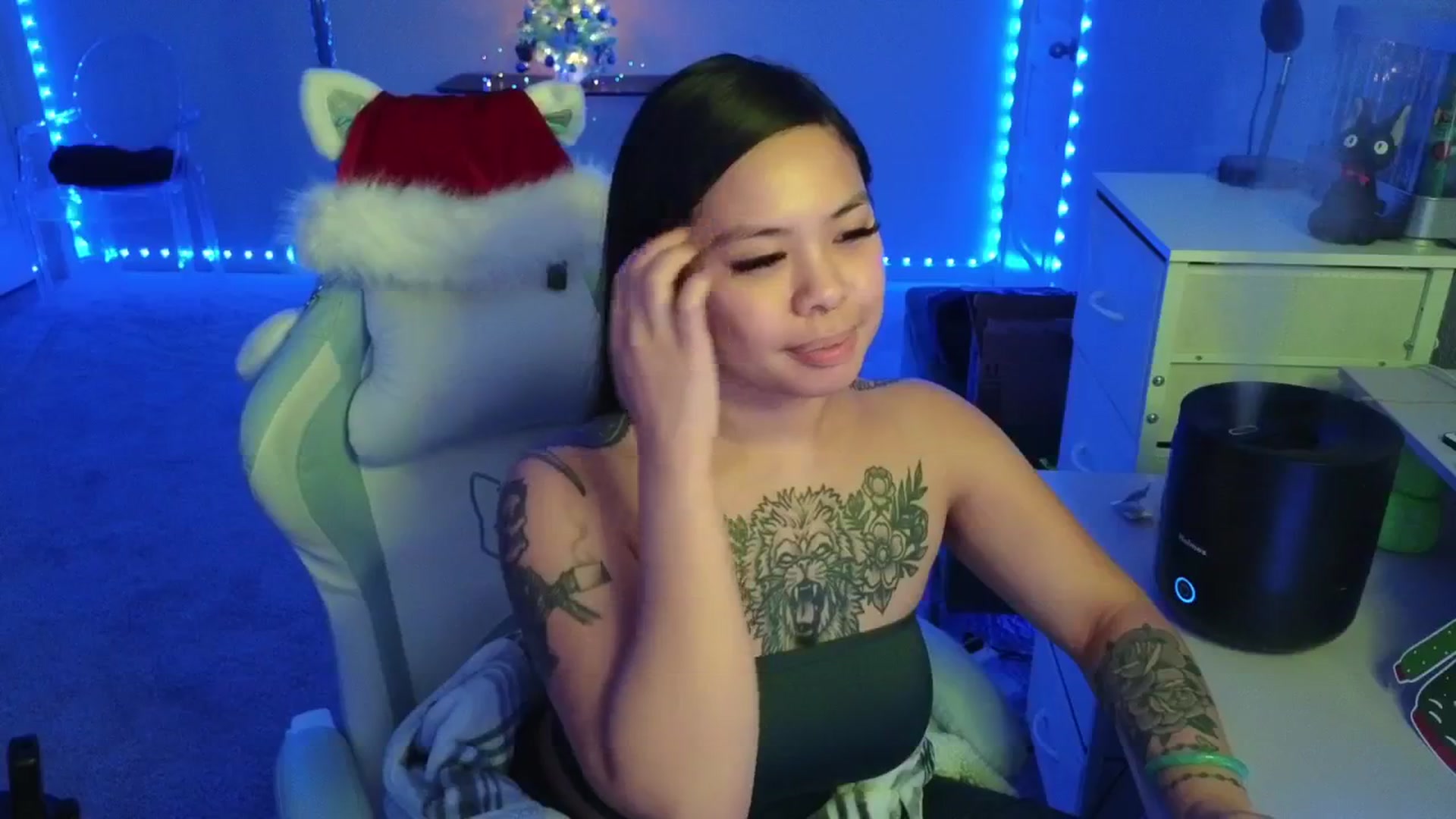 Gallery image thumbnail from dolllface's myfreecams stream on, 12/12/2025, 08:19 image 9 of 20