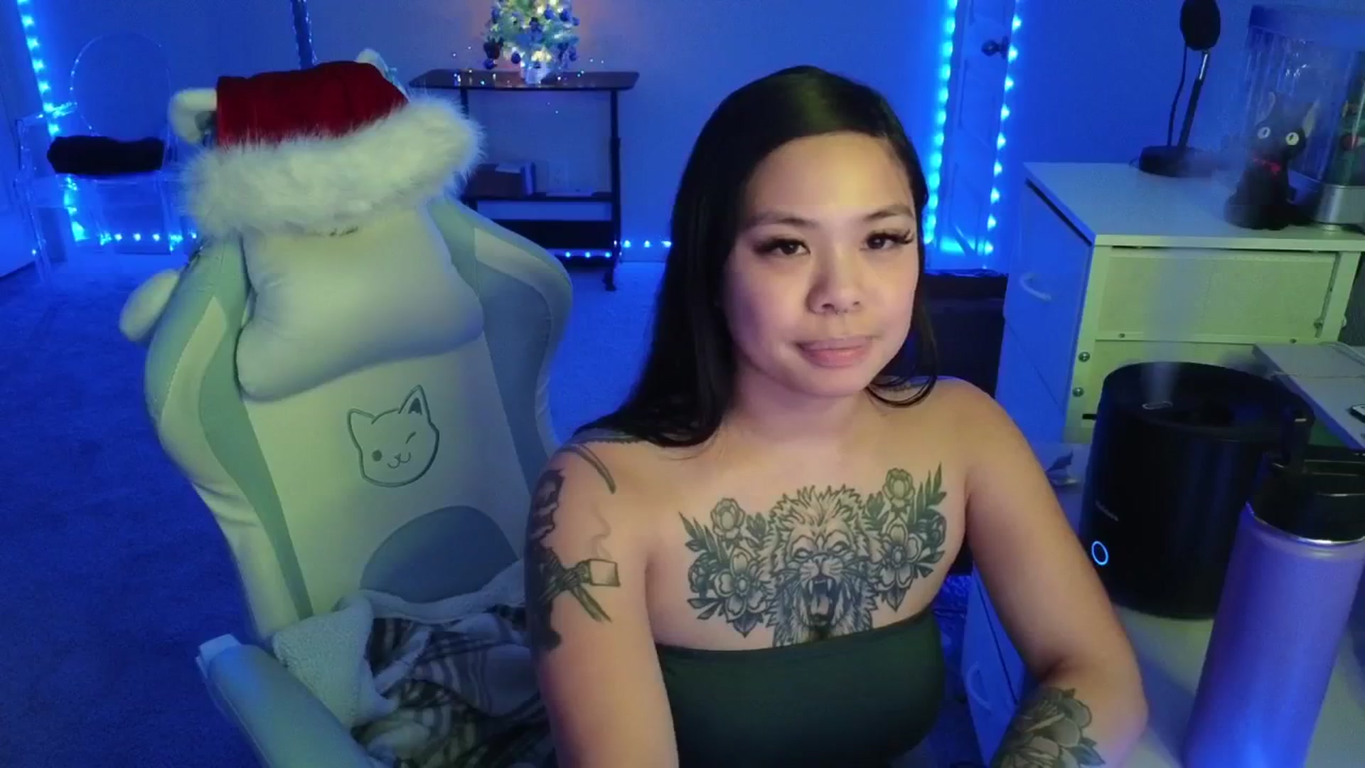 Gallery image thumbnail from dolllface's myfreecams stream on, 12/12/2025, 08:19 image 15 of 20