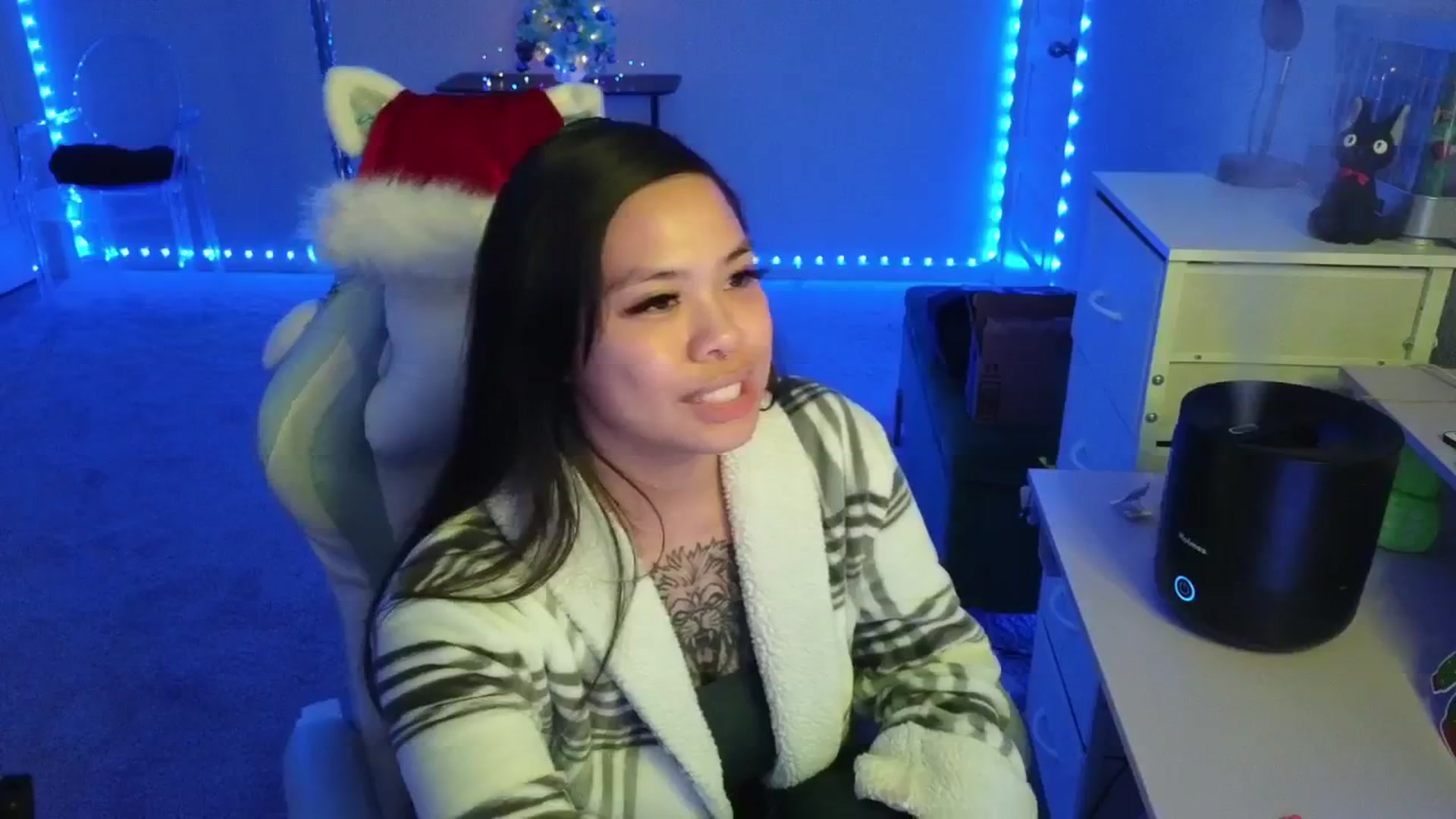 Gallery image thumbnail from dolllface's myfreecams stream on, 12/12/2025, 08:19 image 5 of 20
