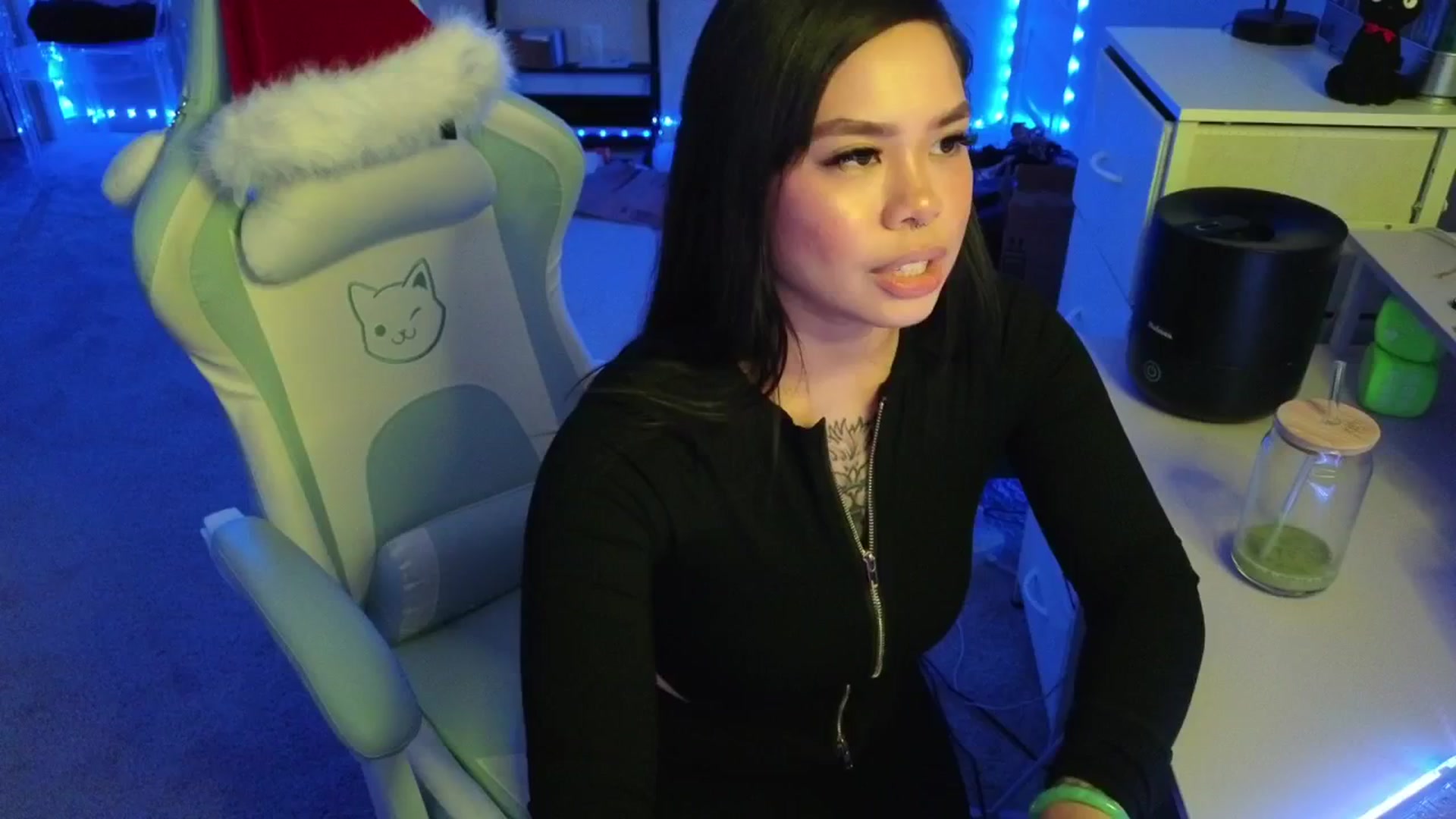 Gallery image thumbnail from dolllface's myfreecams stream on, 12/14/2025, 03:17 image 19 of 20