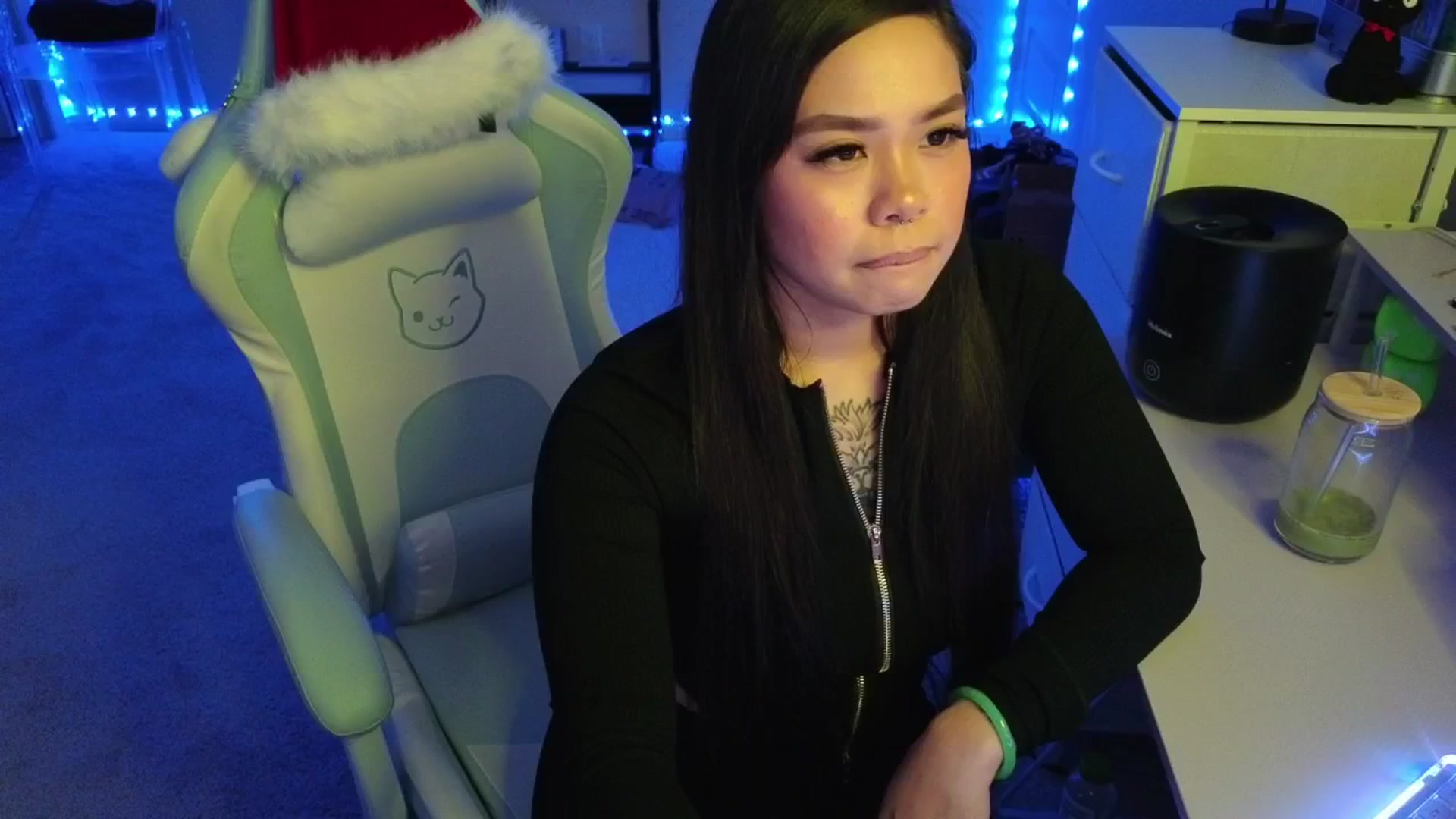 Gallery image thumbnail from dolllface's myfreecams stream on, 12/14/2025, 03:17 image 4 of 20